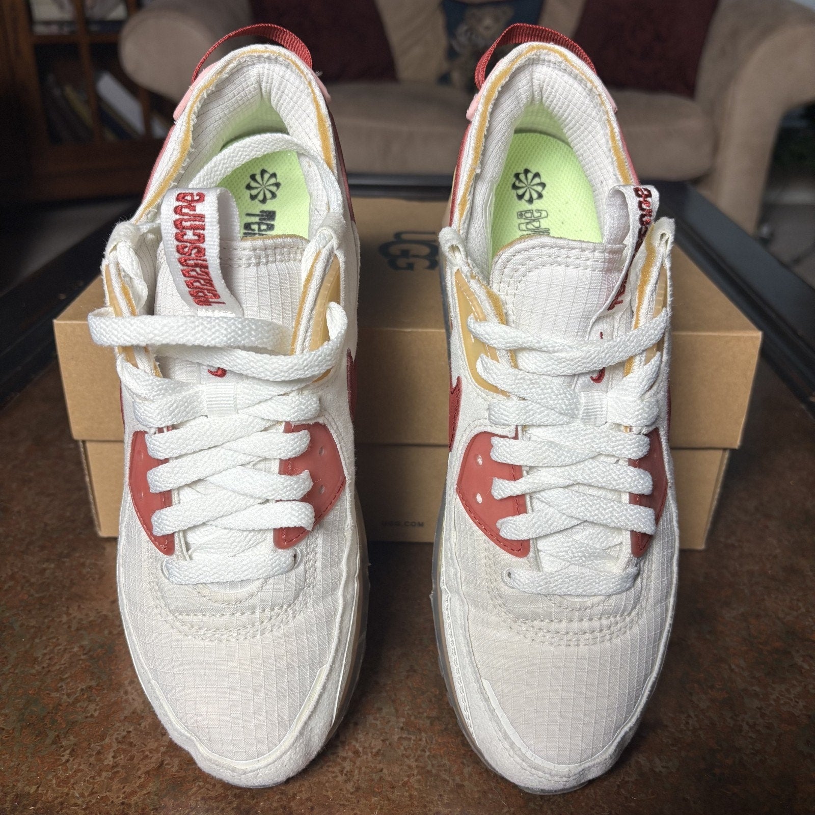 Nike Air Max 90 Terrascape Shoes Womens 9 White Pink Athletic Lifestyle Sneakers