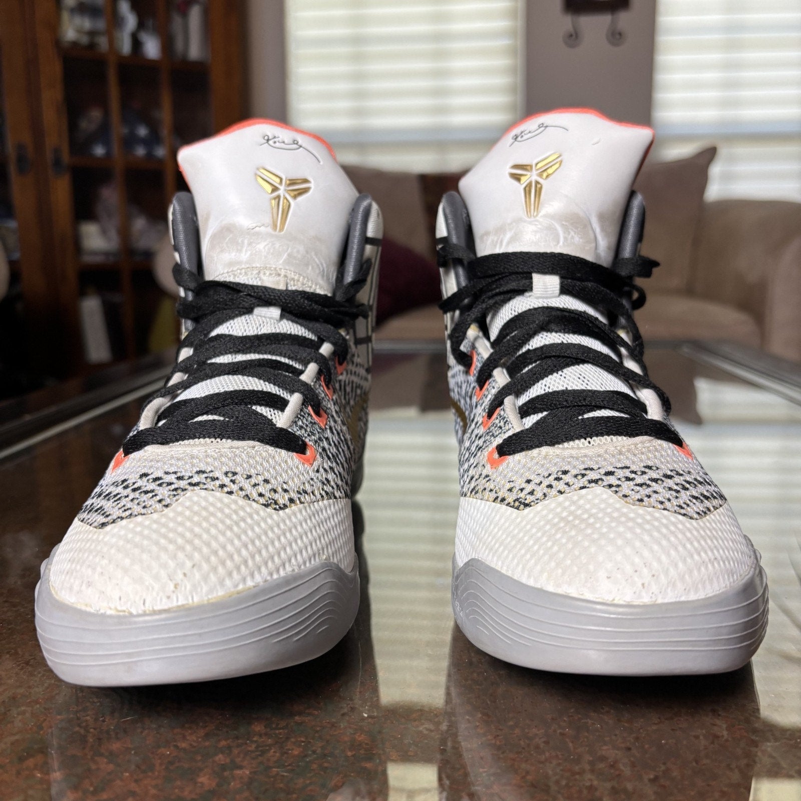 Nike Kobe 9 Elite GS Fundamentals Boys 7Y White Gold Basketball Shoes Sneakers
