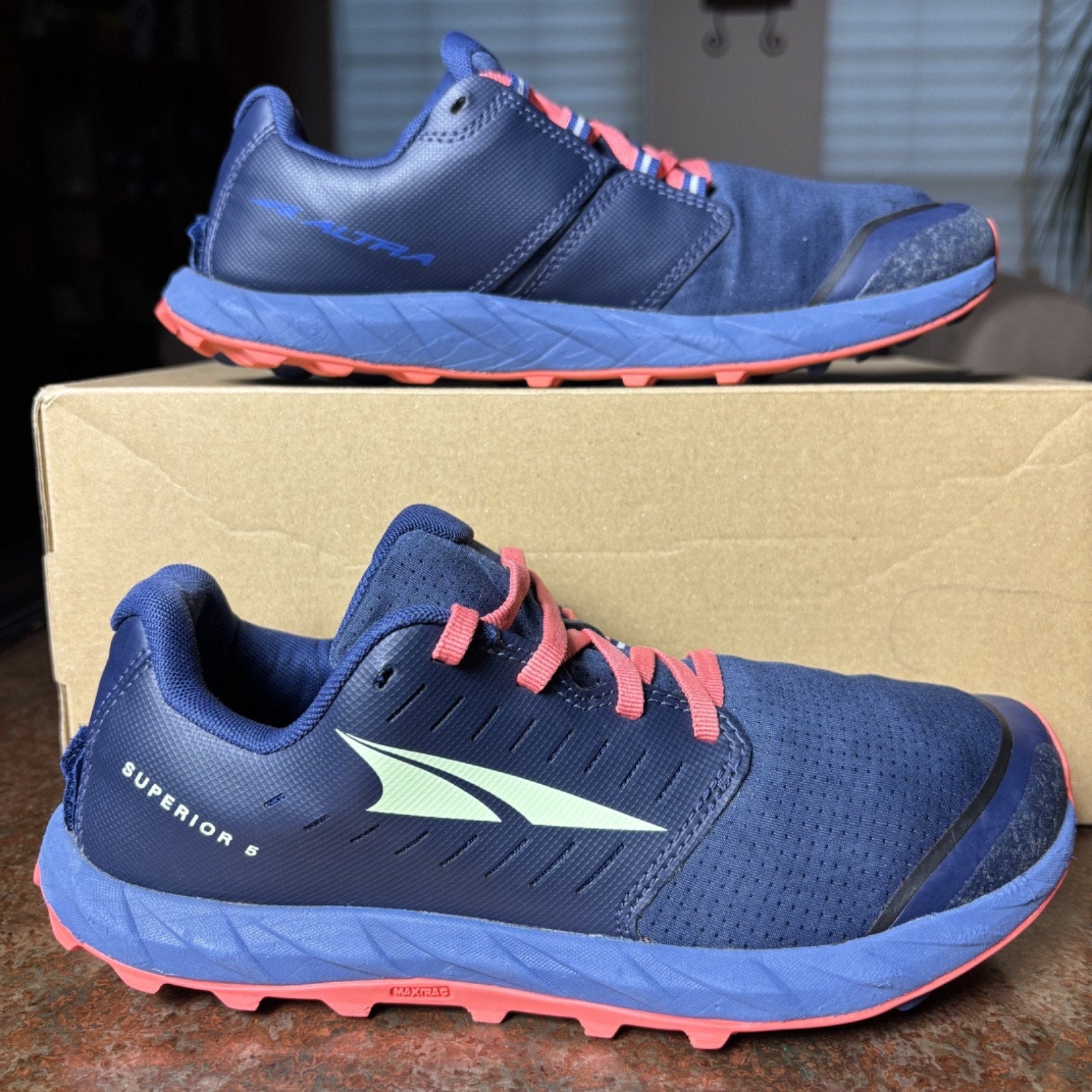 Altra Superior 5 Shoes Womens Size 8 Blue Trail Running Gym Sneakers AL0A5483442