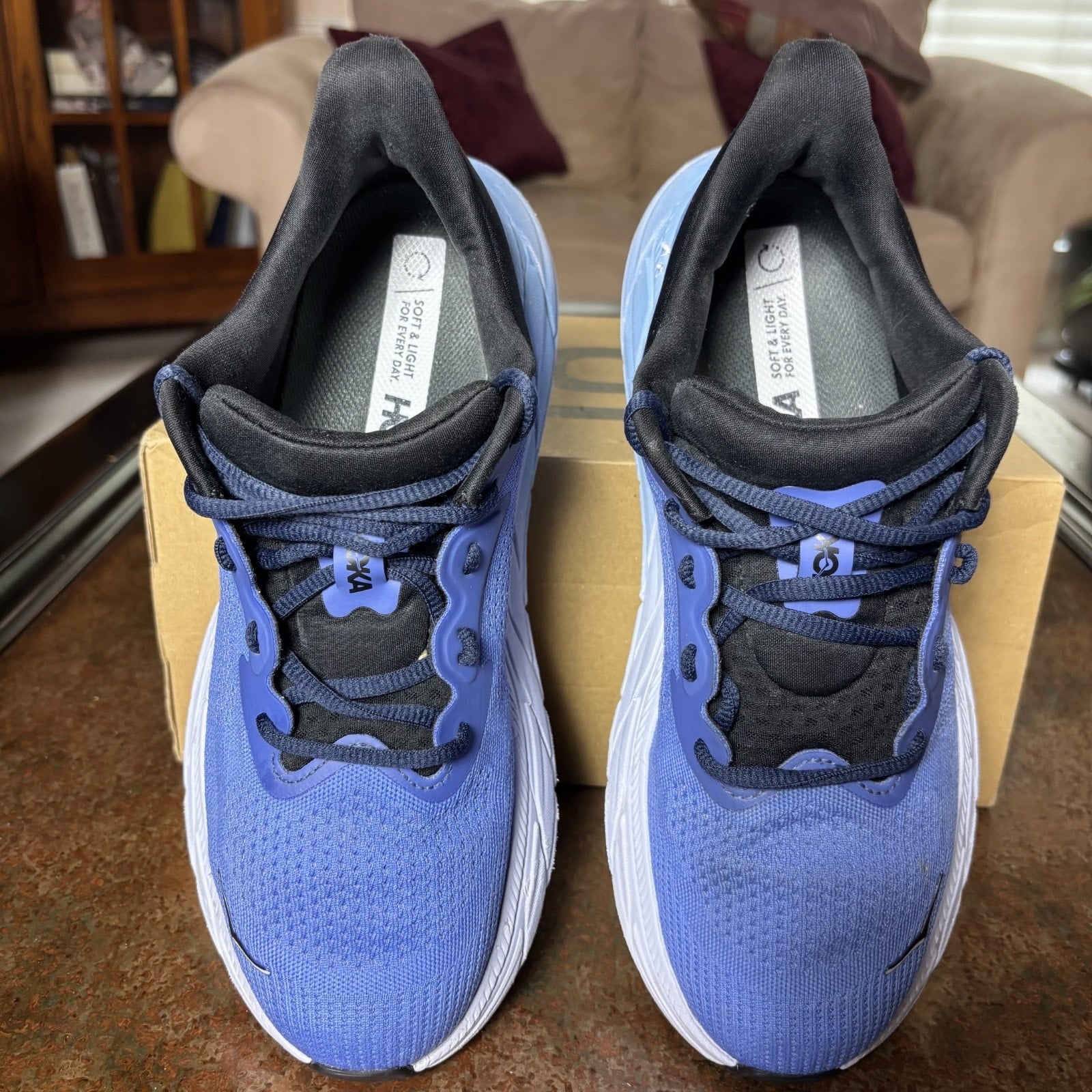 Hoka One One Arahi 7 Women's Size 9.5 Blue White Athletic Running Shoes Sneakers