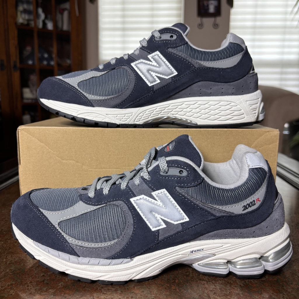 New Balance 2002R Running Shoes Mens 9.5 Blue Grey White Comfort Casual Sneakers