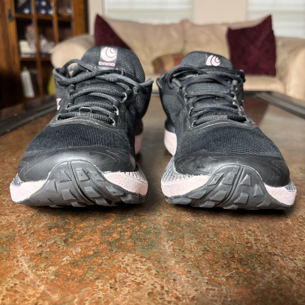 Topo Athletic MTN Racer 3 Women's Size 9 Black Pink Trail Running Shoes Sneakers