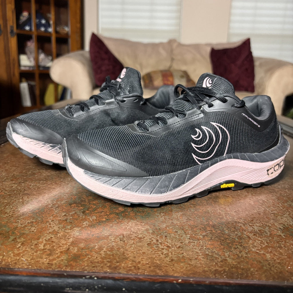 Topo Athletic MTN Racer 3 Women's Size 9 Black Pink Trail Running Shoes Sneakers