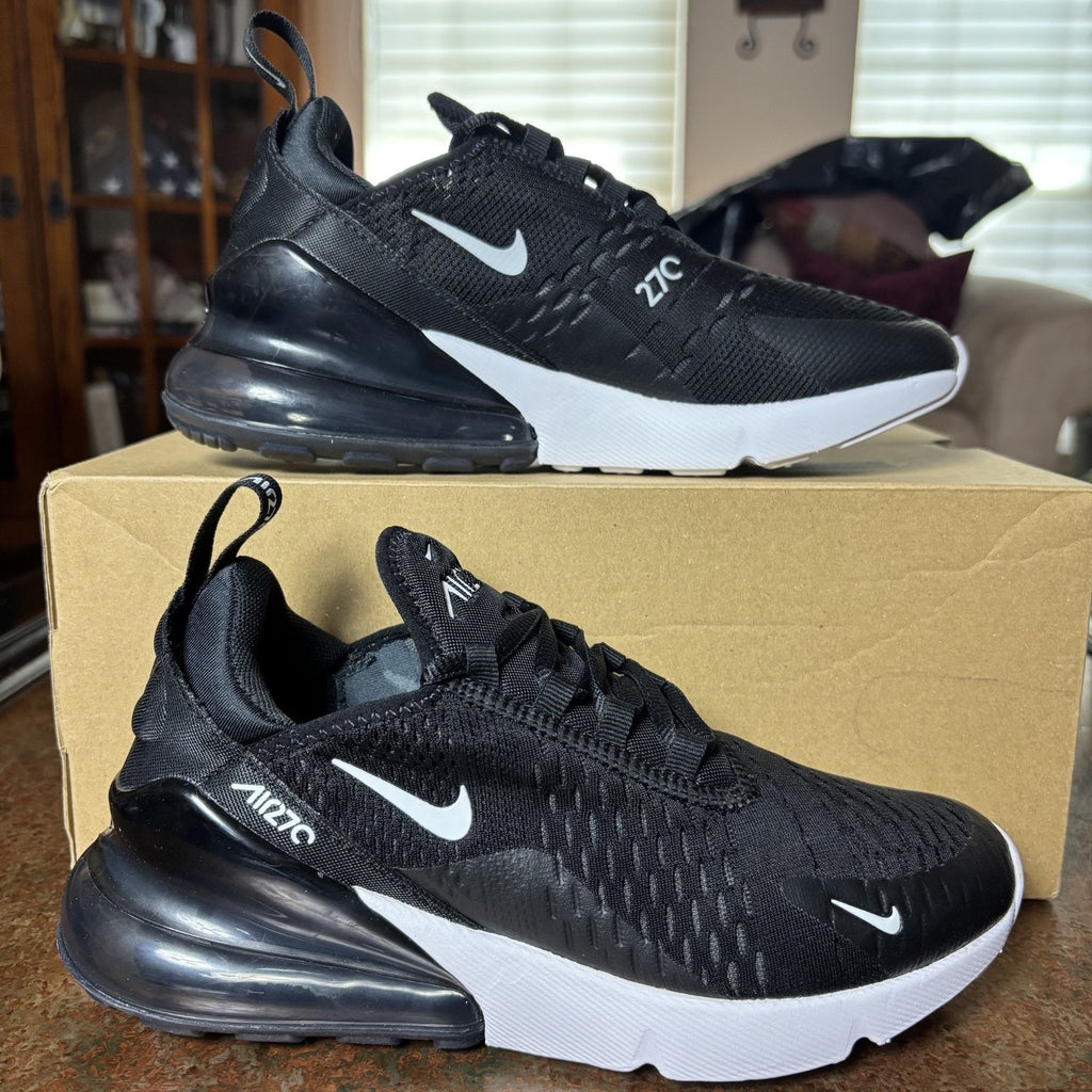 Nike Air Max 270 Shoes Womens Size 7 Black White Athletic Lifestyle Sneakers NEW