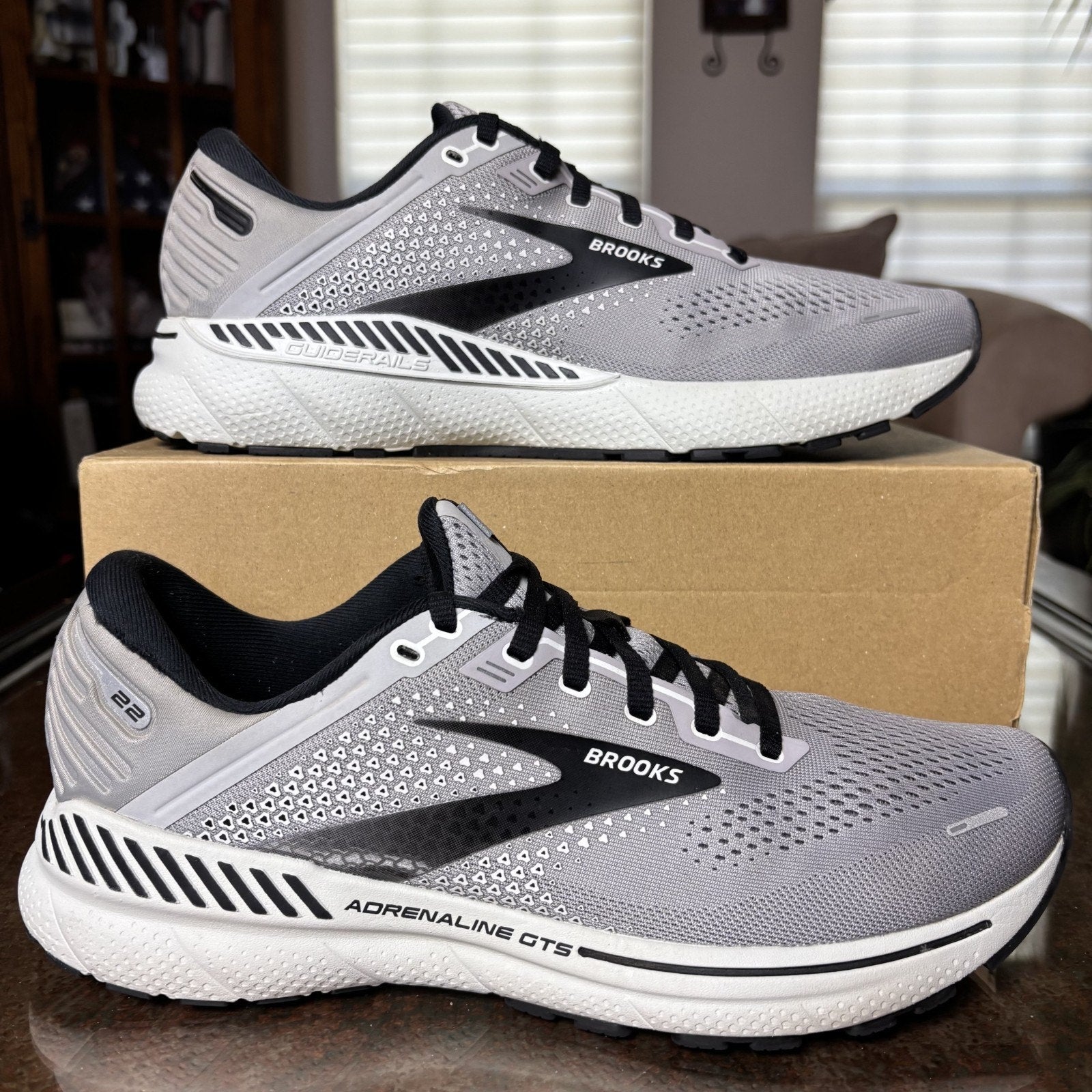 Brooks Adrenaline GTS 22 Shoes Men's 10.5 Grey Road Running Athletic Stability