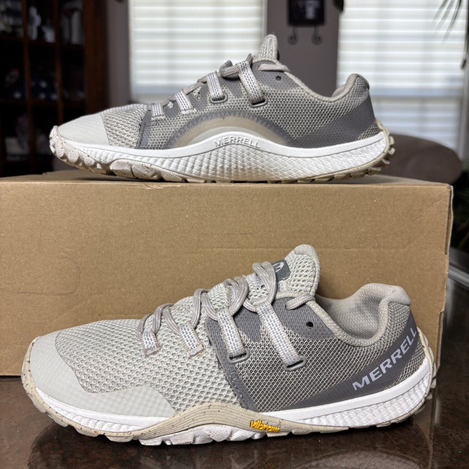 Merrell Trail Glove 6 Women's 6 White Outdoor Barefoot Minimalist Shoes Sneakers