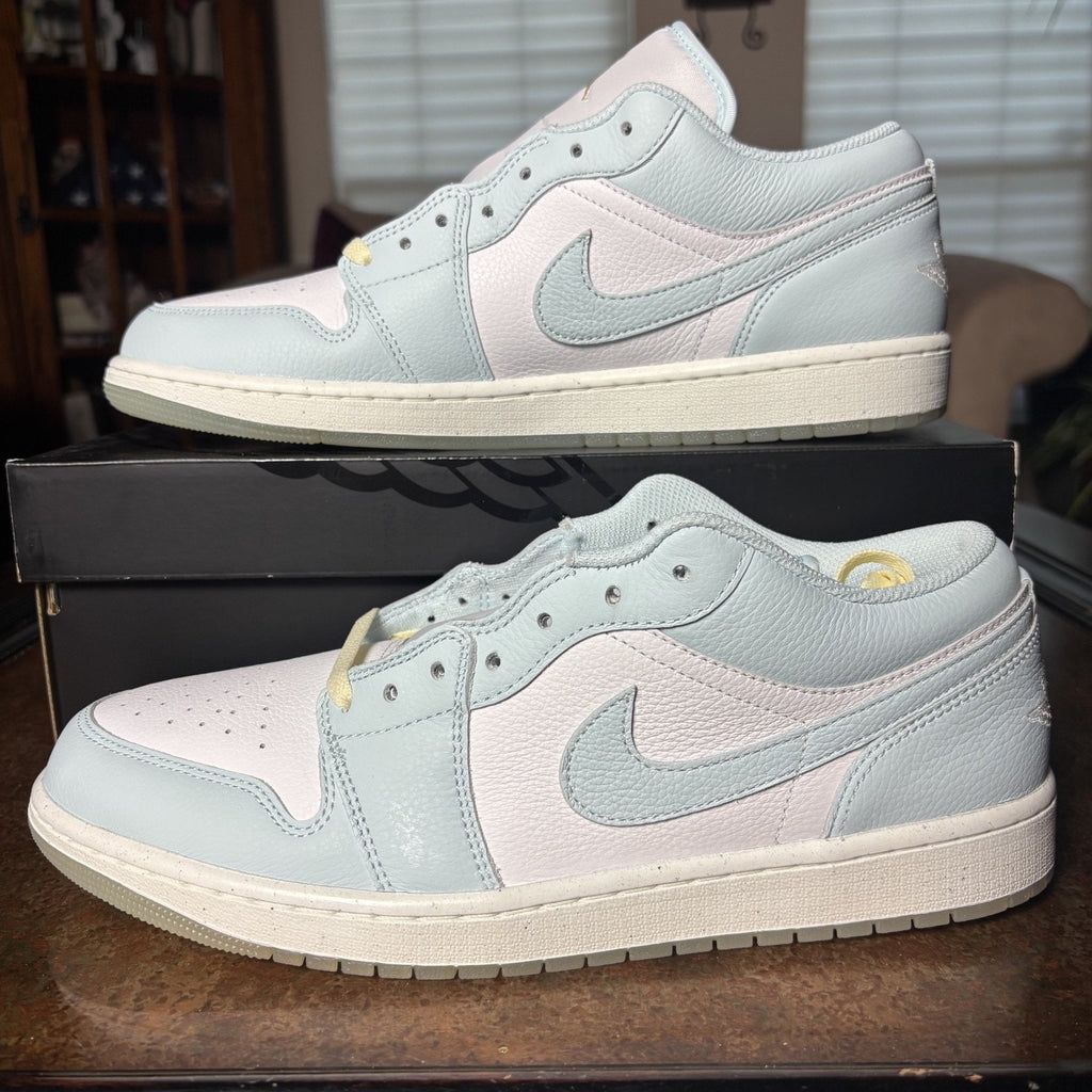 Nike Air Jordan 1 Low SE Sneakers Mens Size 12 Glacier Blue White Athletic Shoes