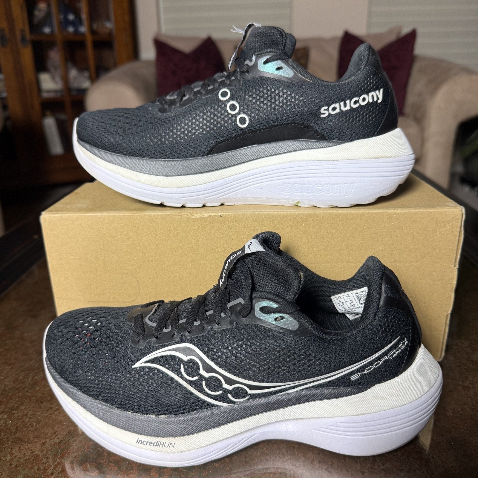 Saucony Endorphin Trainer Shoes Women's 8 Black White Road Running Comfort Gym
