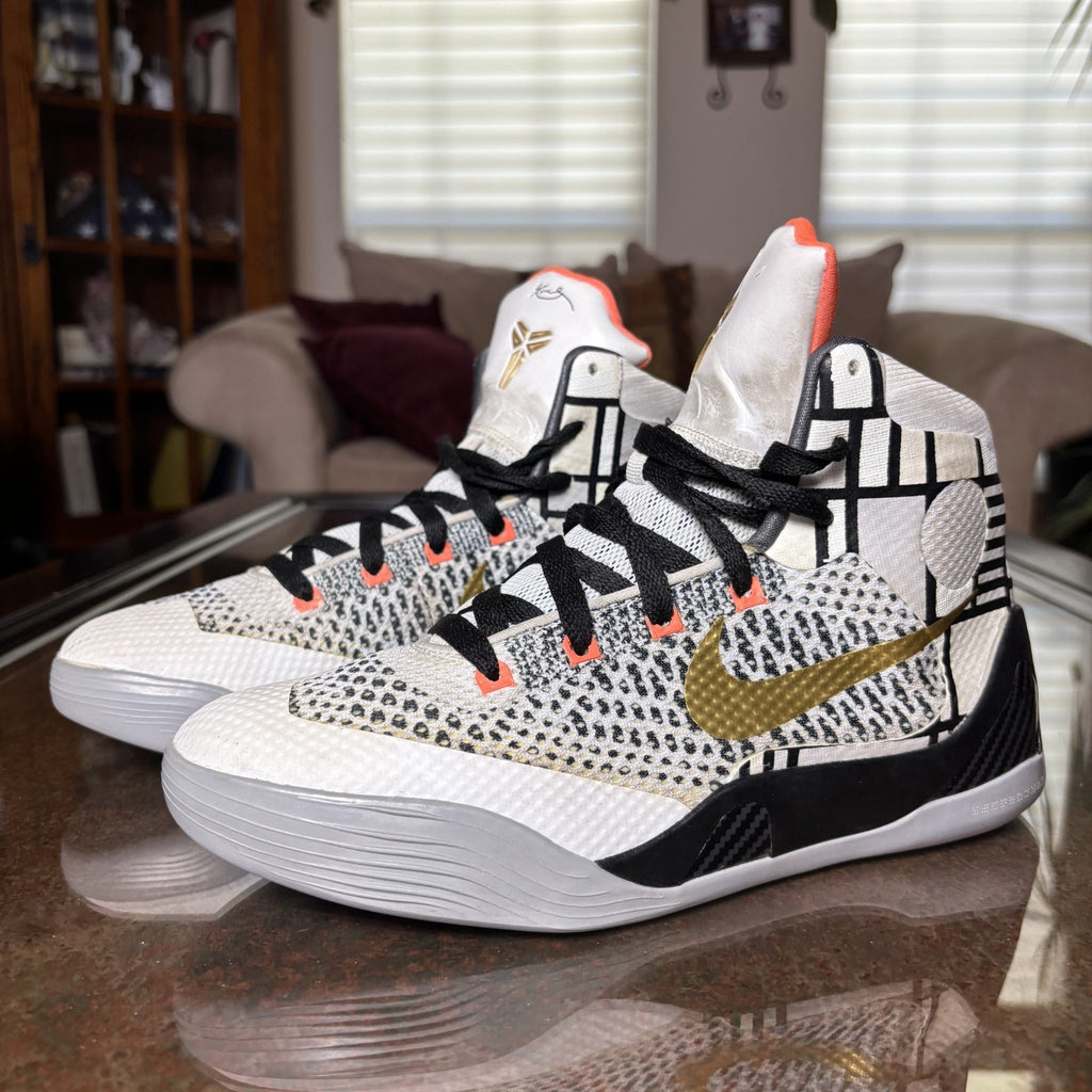 Nike Kobe 9 Elite GS Fundamentals Boys 7Y White Gold Basketball Shoes Sneakers