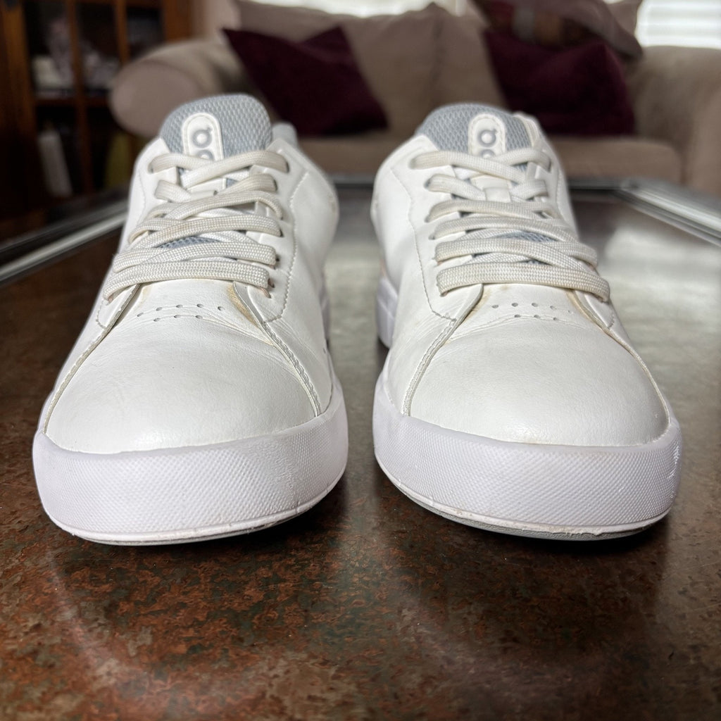 On The Roger Advantage Tennis Shoes Womens Size 8 White Lifestyle Cloud Sneakers