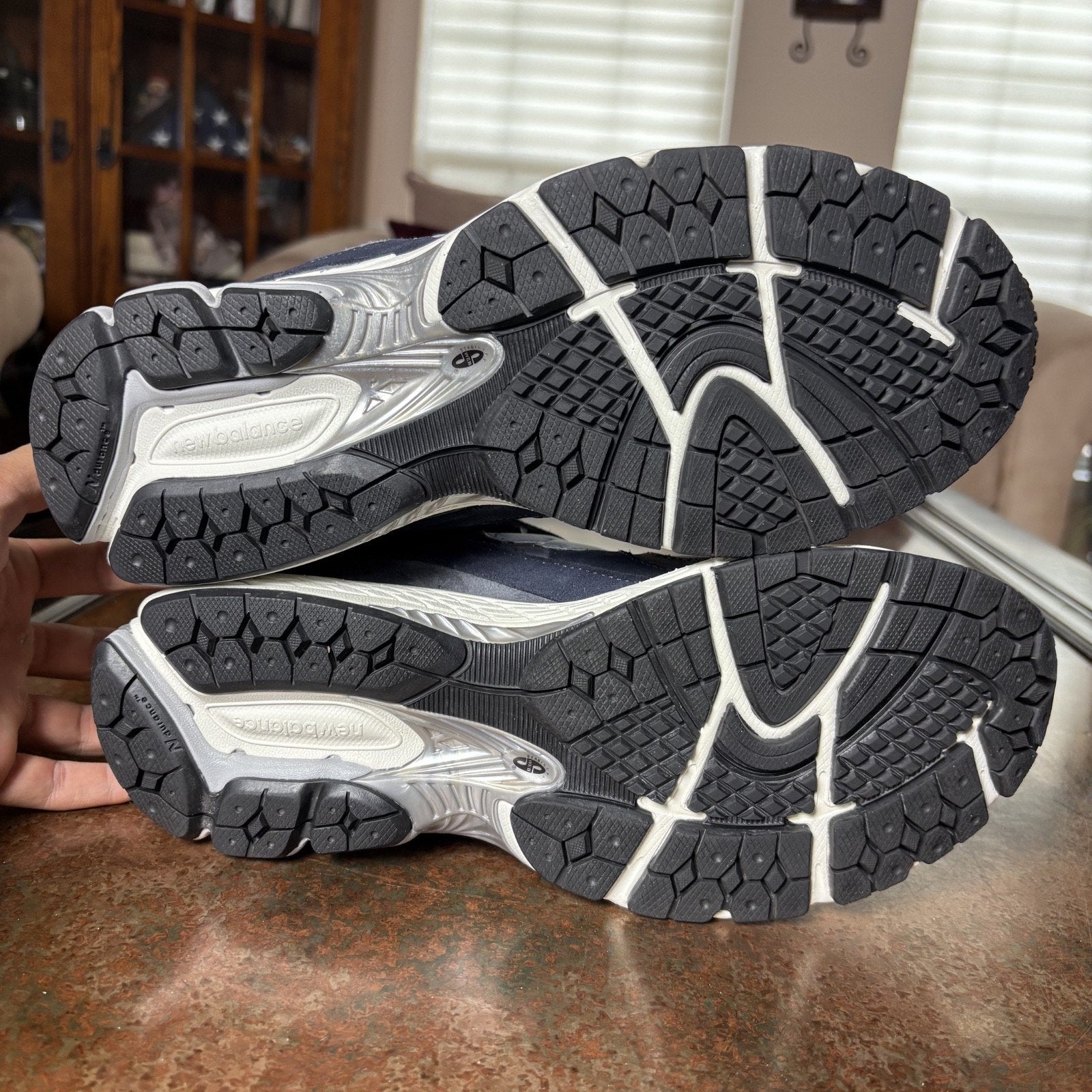 New Balance 2002R Running Shoes Mens 9.5 Blue Grey White Comfort Casual Sneakers