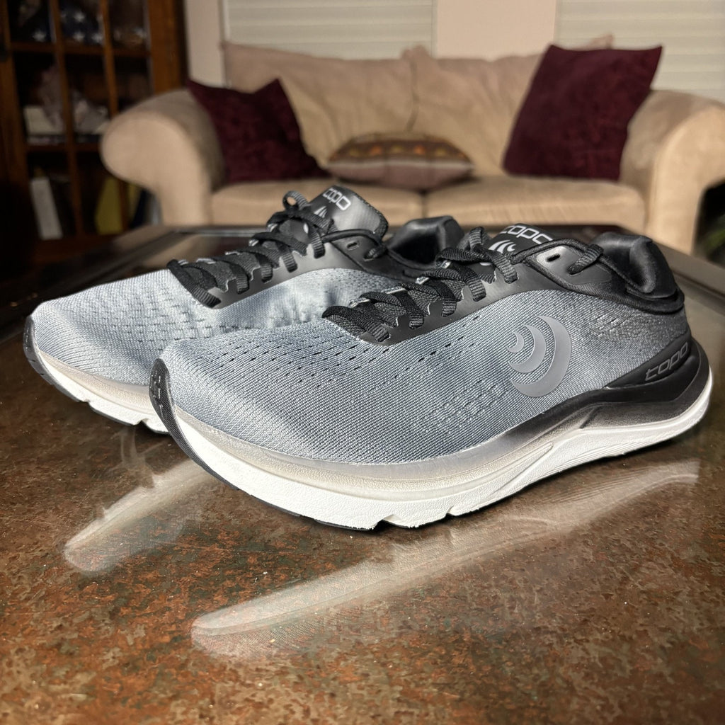 Topo Athletic Magnifly 5 Women's Size 9.5 Grey Black Road Running Shoes Sneakers