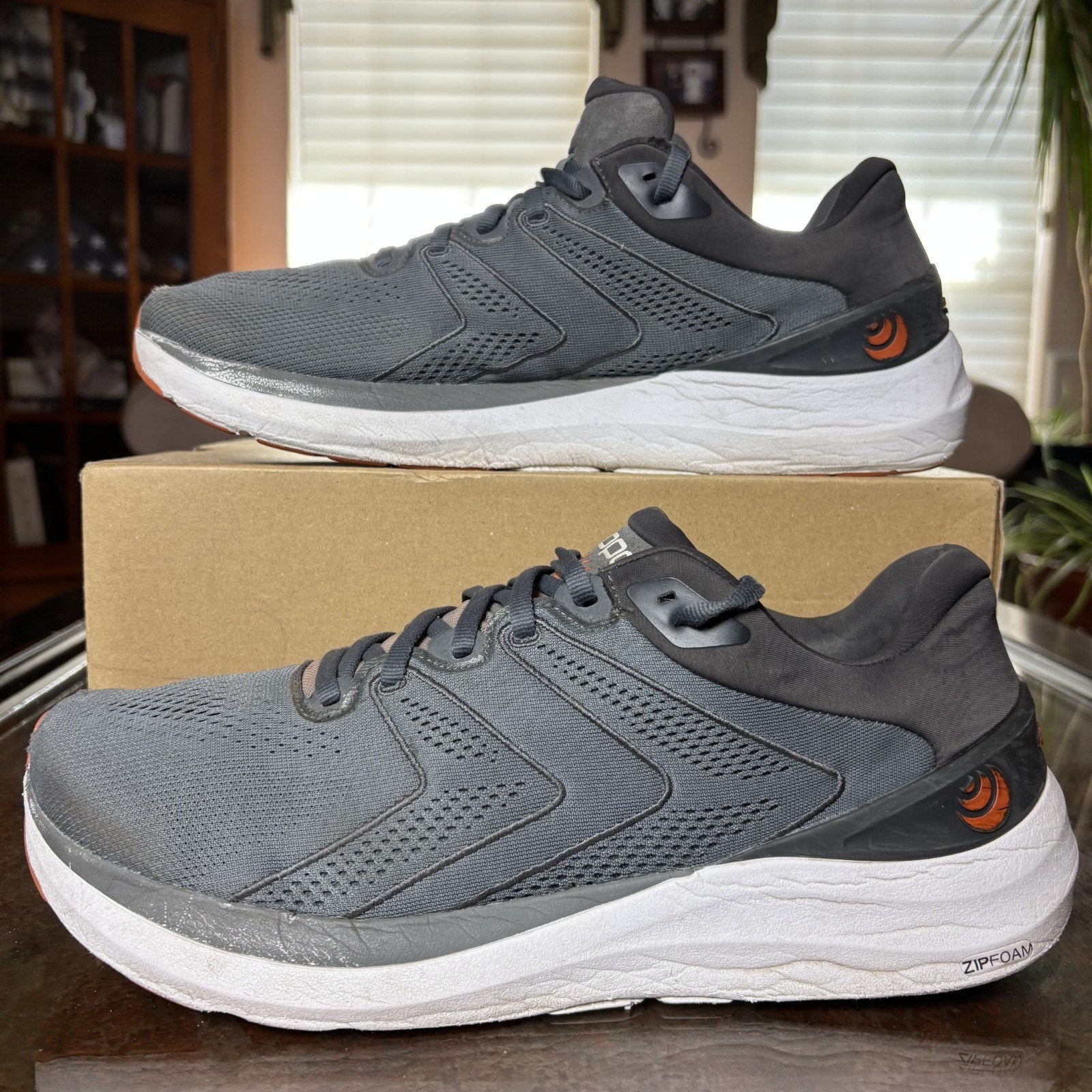 Topo Athletic Phantom 2 Shoes Men's 11.5 Gray Road Running Athletic Gym Sneakers