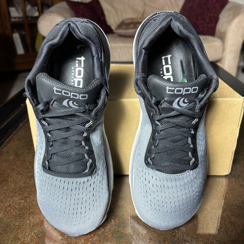 Topo Athletic Magnifly 5 Women's Size 9.5 Grey Black Road Running Shoes Sneakers