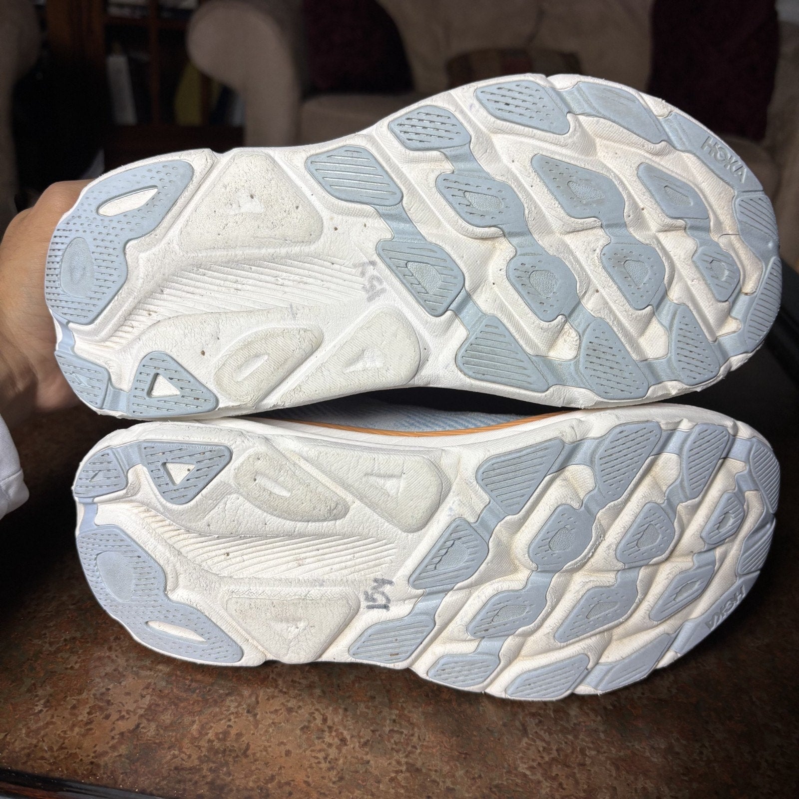 Hoka One One Clifton 9 Running Shoes Women's 8.5 D Wide Blue Athletic Sneakers