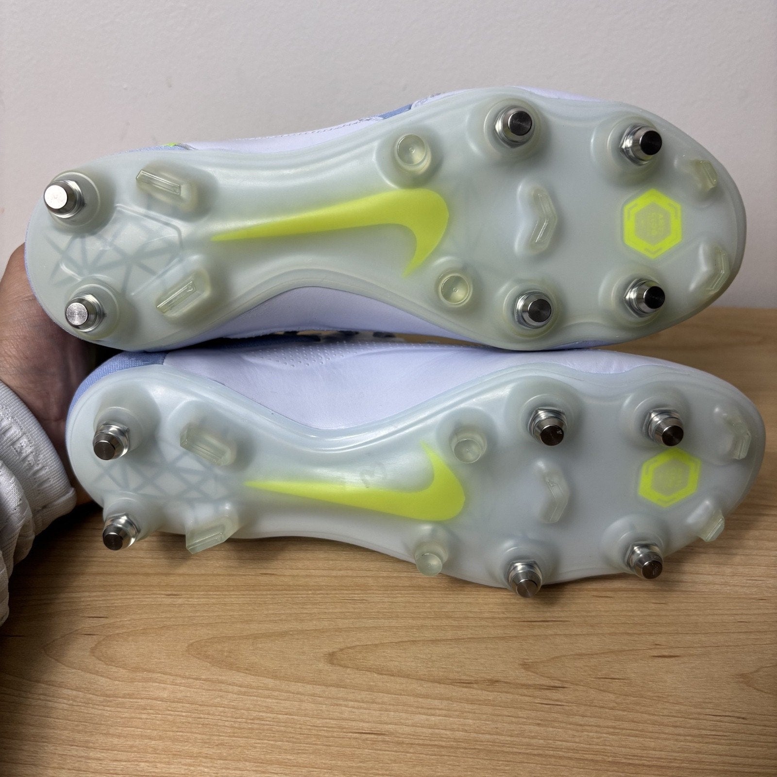 Nike Tiempo Legend 9 Elite SG Pro AC Soccer Cleats Women's Size 7 White Blue NEW
