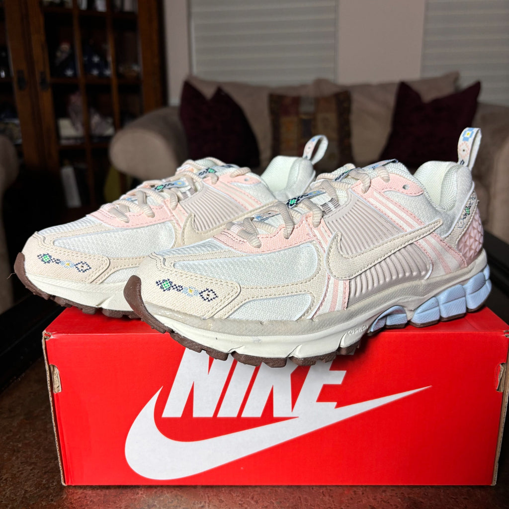 Nike Zoom Vomero 5 Beige Casual Lifestyle Comfort Shoes Sneakers Women's Sizes