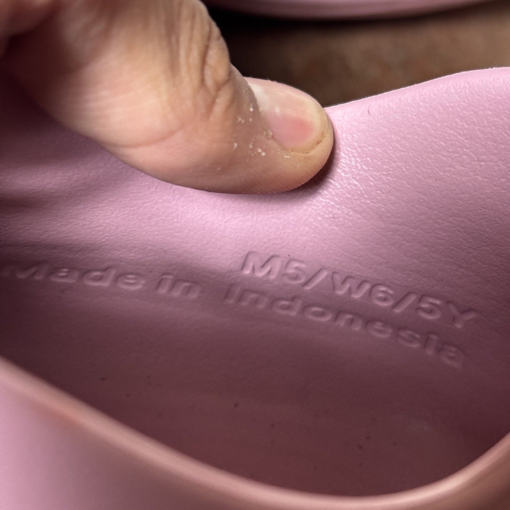 Nike ReactX Rejuven8 Women's Size 6 Pink Sandal Clogs Recovery Comfort Slip-On