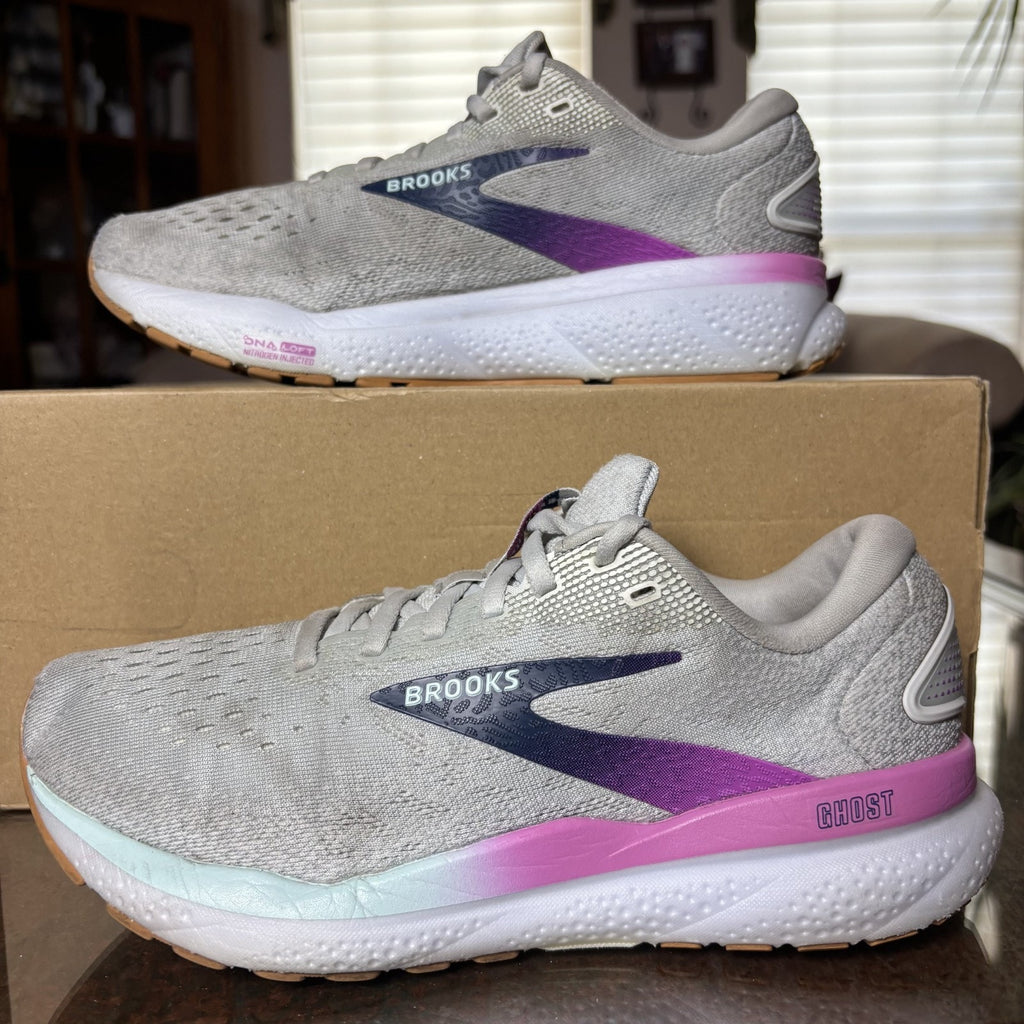 Brooks Ghost 16 Shoes Womens Size 7 White Pink Road Running Athletic Gym Sneaker