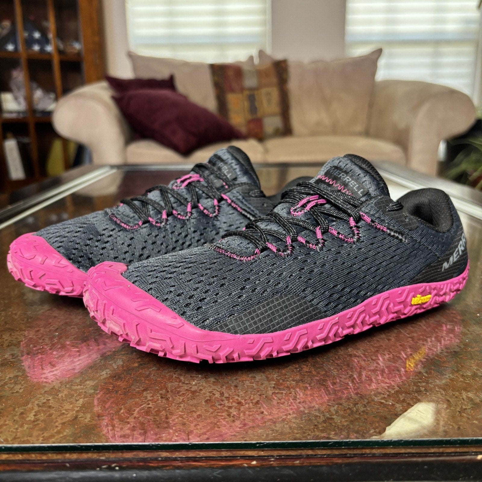 Merrell Vapor Glove 6 Women's 8 Black Minimalist Barefoot Athletic Trail Sneaker