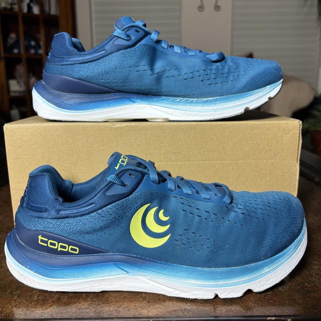 Topo Athletic Magnifly 5 Shoes Mens Size 9 Blue Road Running Zero Drop Sneakers