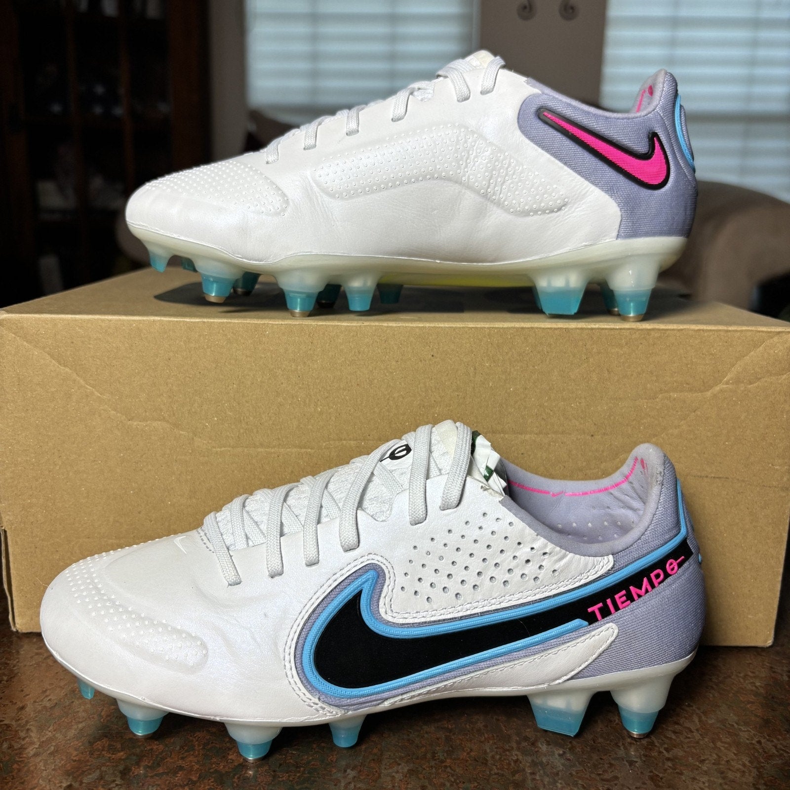 Nike Tiempo Legend 9 Elite SG-PRO AC Soccer Cleats Women's Size 5.5 White Blue
