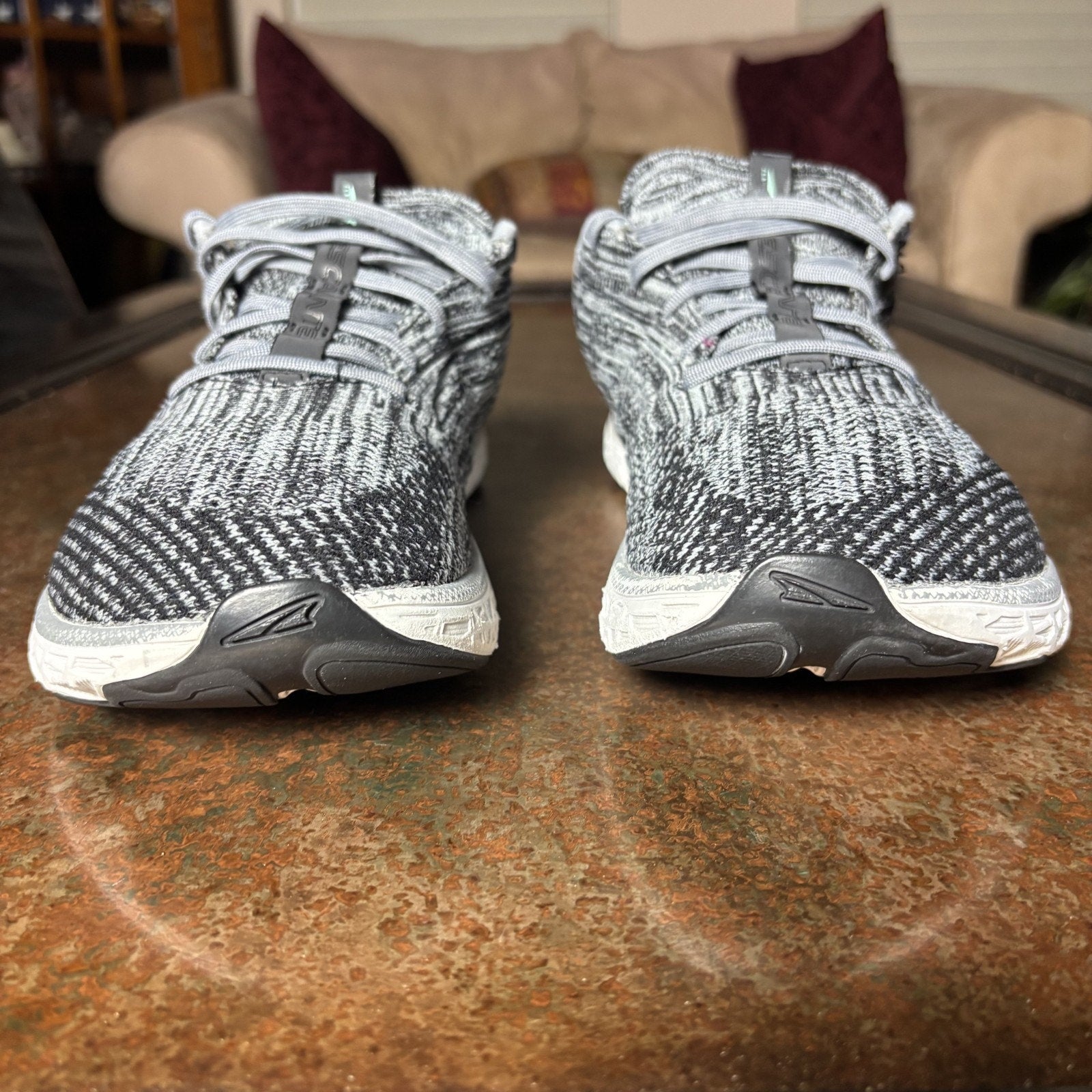 Altra Escalante 2 Women's Sz 10 Grey Running Athletic Zero Drop Footshaped Shoes