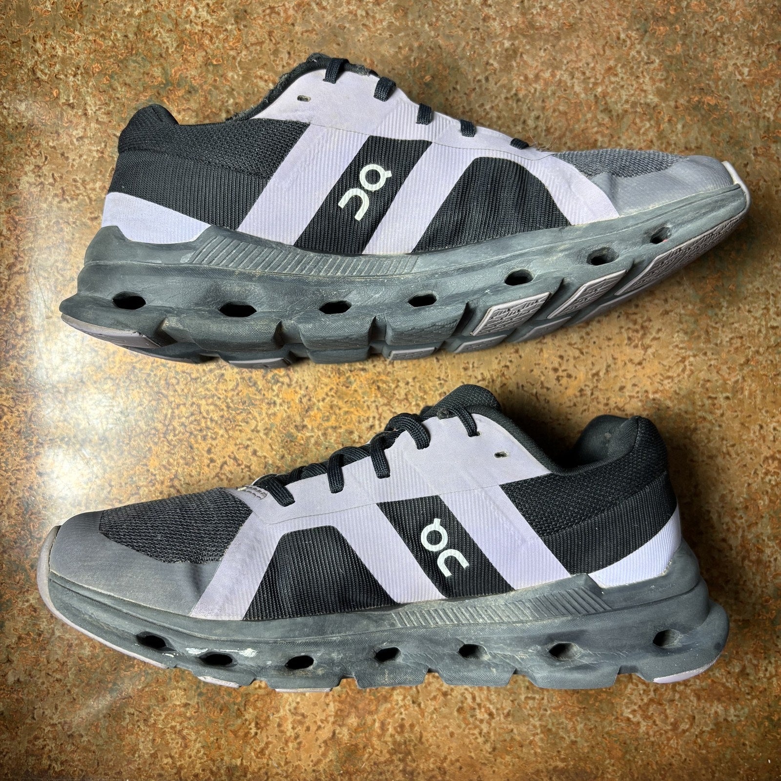 On Running Cloudrunner Shoes Womens Size 8 Black Lilac Running Athletic Trainers