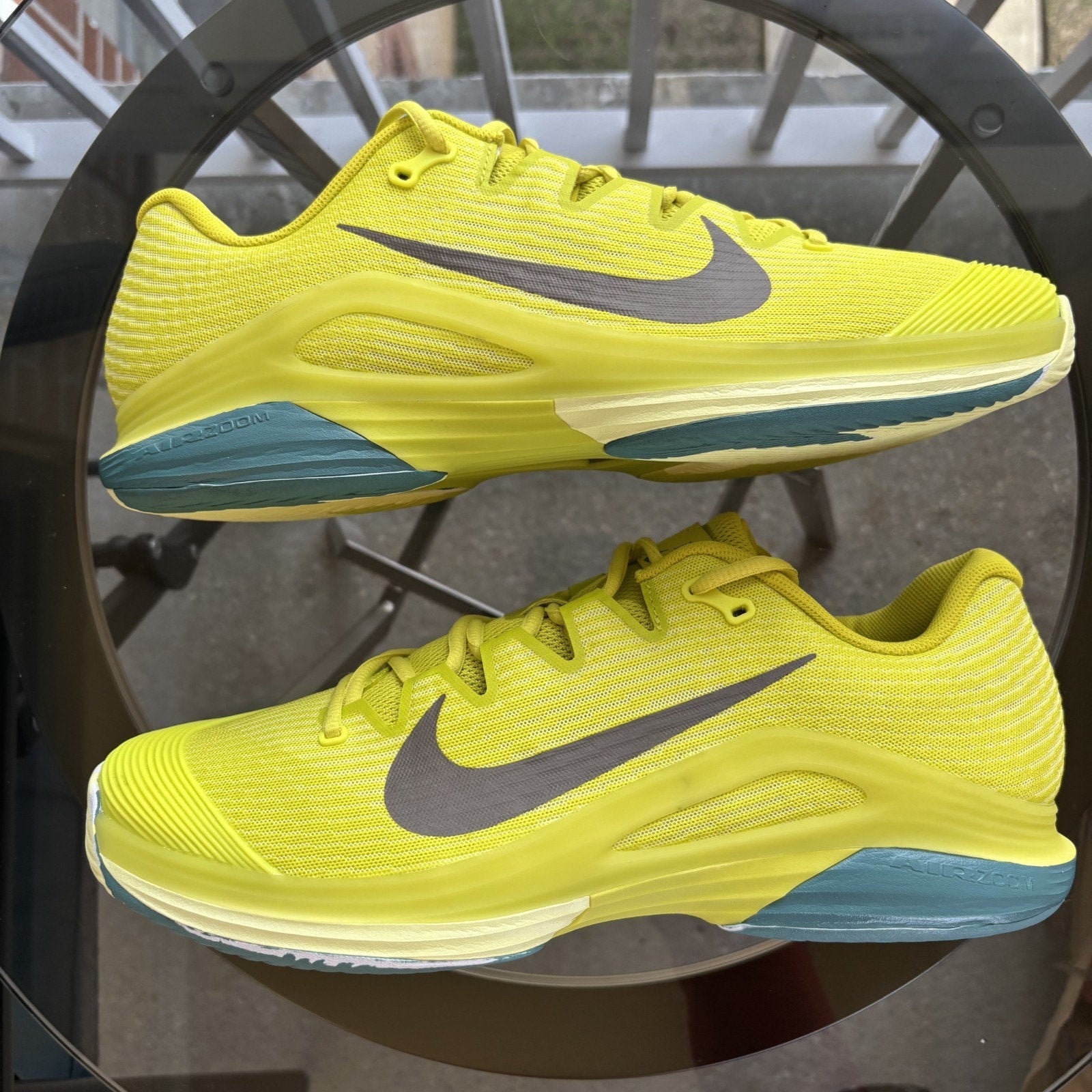 Nike Court Air Zoom Vapor 12 Premium HC Tennis Shoes Men's Size 13 High Voltage
