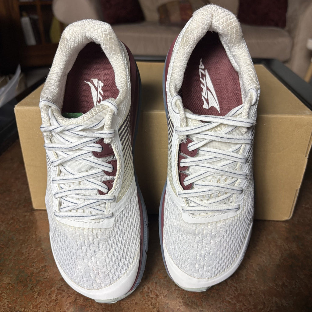 Altra Provision 4 Womens 6.5 White Gray Road Running Athletic Gym Shoes Sneakers