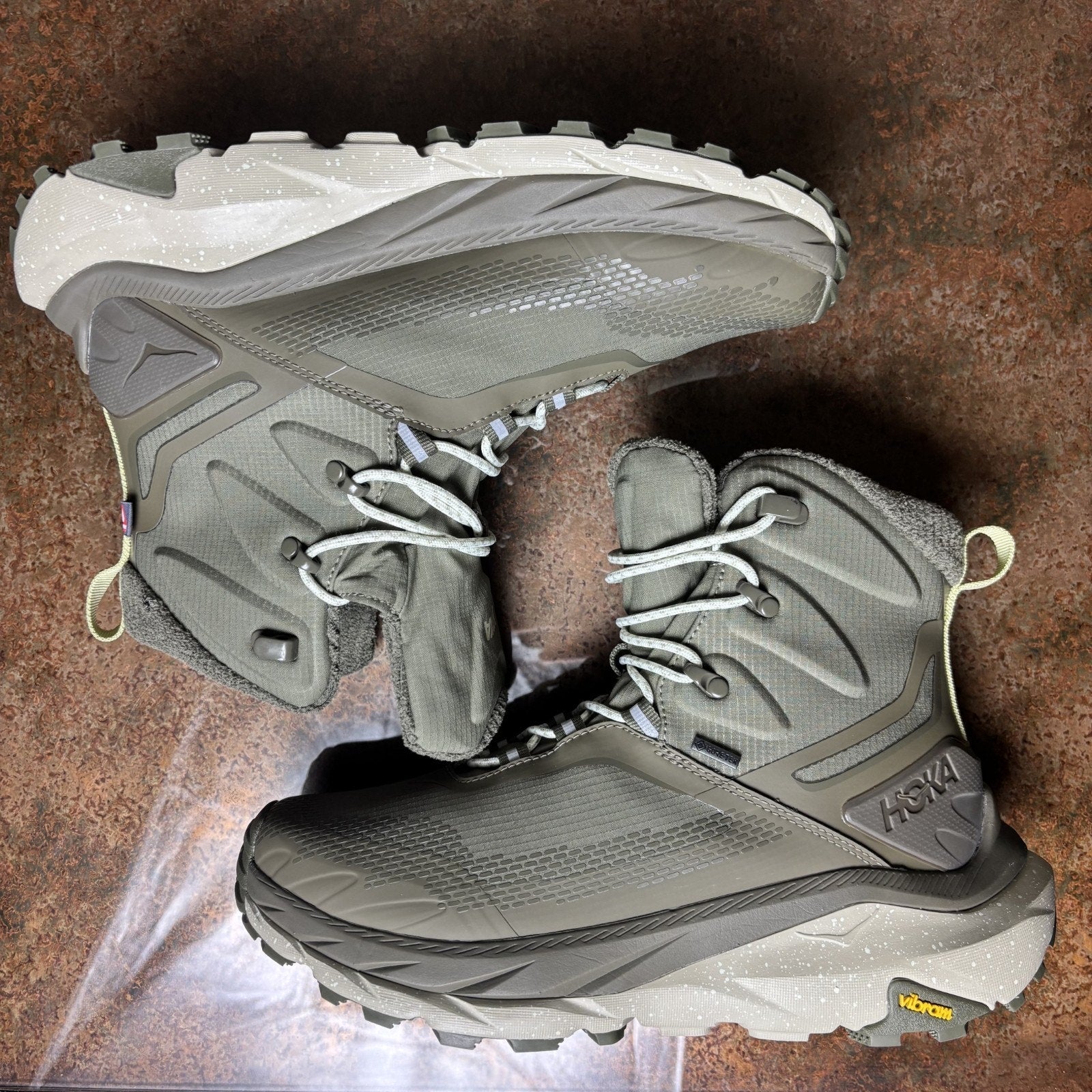 Hoka One One Kaha 2 Frost GTX Hiking Boots Mens Size 9.5 Green Outdoor Insulated