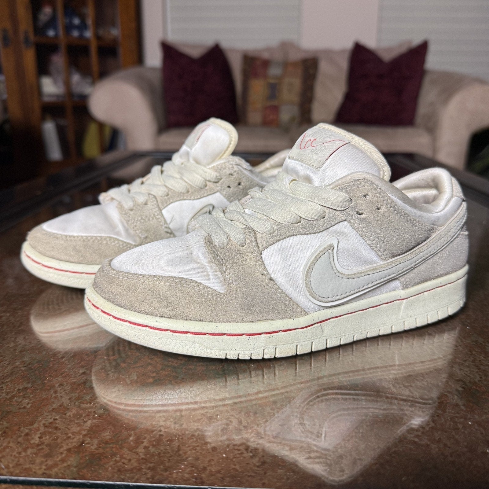Nike Dunk Premium SB Low City of Love Collection Women's Size 5.5 White Sneakers