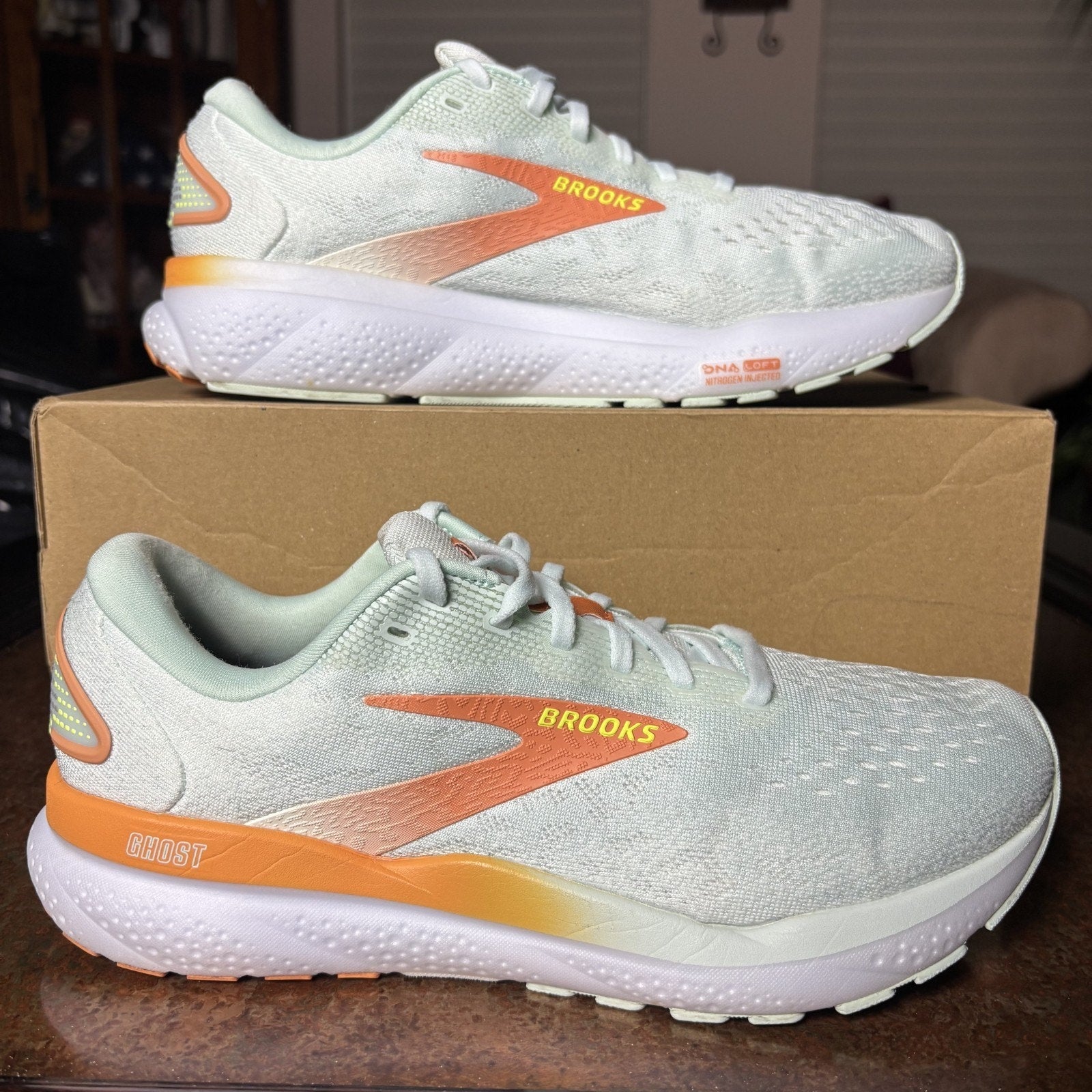 Brooks Ghost 16 Shoes Women's Size 9.5 Mint Green Road Running Athletic Sneakers