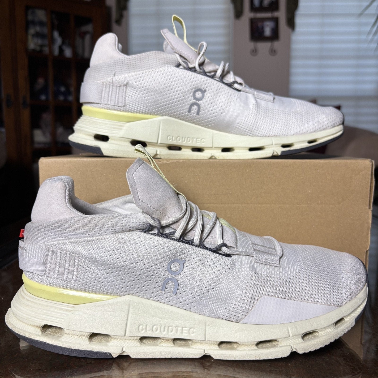 On Cloudnova Shoes Mens Size 9 White Road Running Athletic Comfort Gym Sneakers