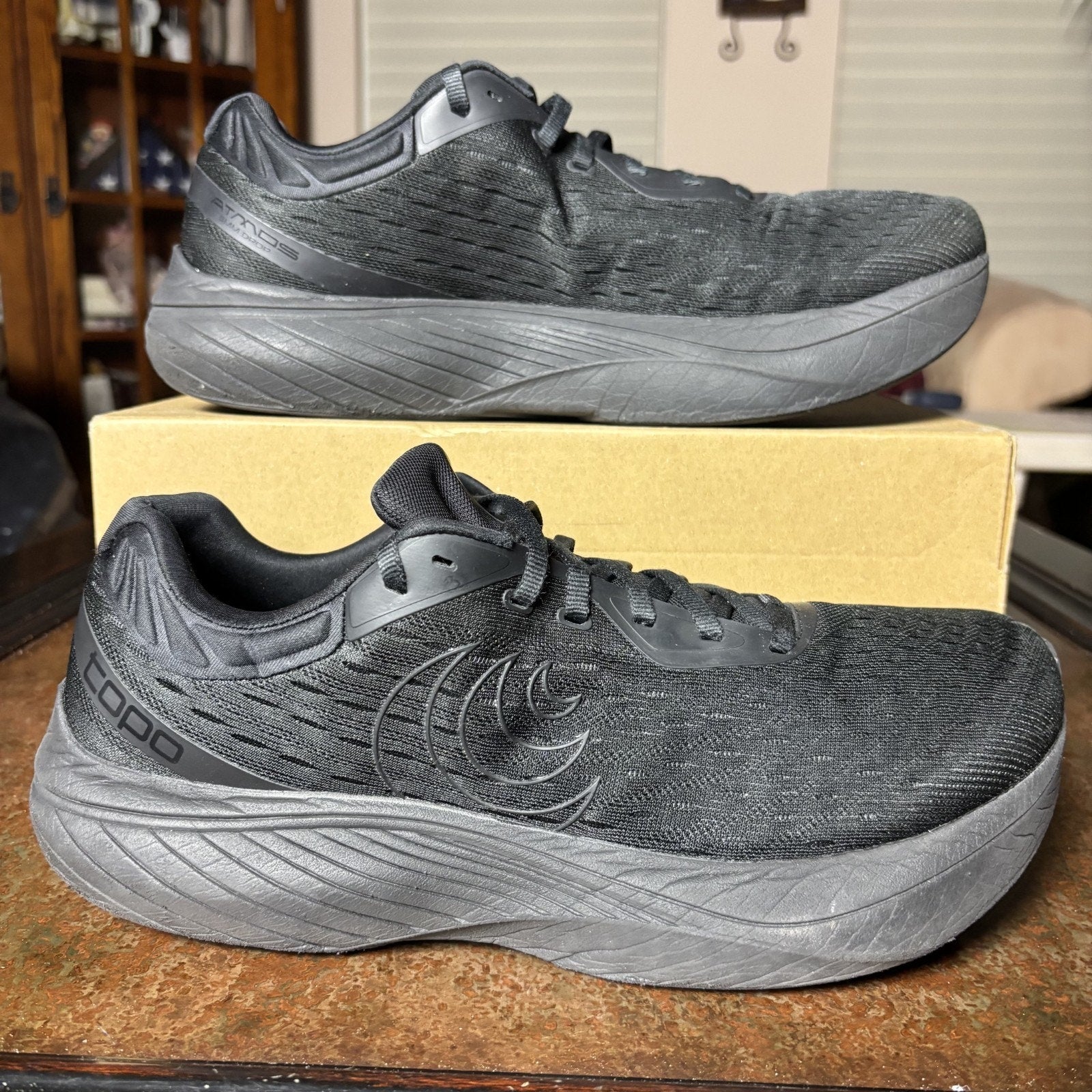 Topo Athletic Atmos Shoes Mens Size 12 Black Road Running Comfort Shoes Sneakers