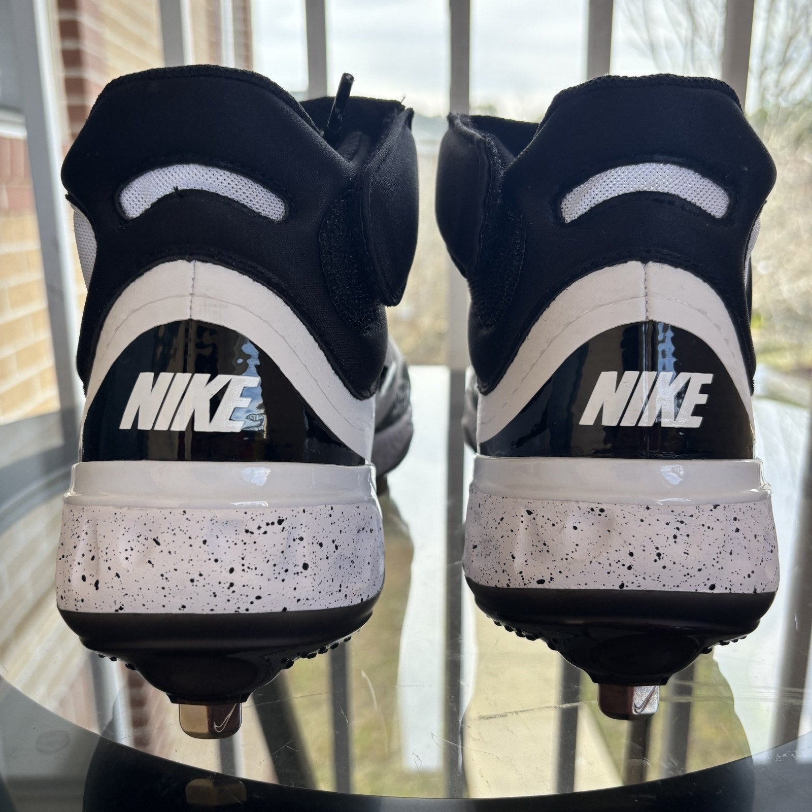 Men Nike Alpha Huarache Elite 4 Mid Baseball Cleats Mens Size 8 White Black NEW