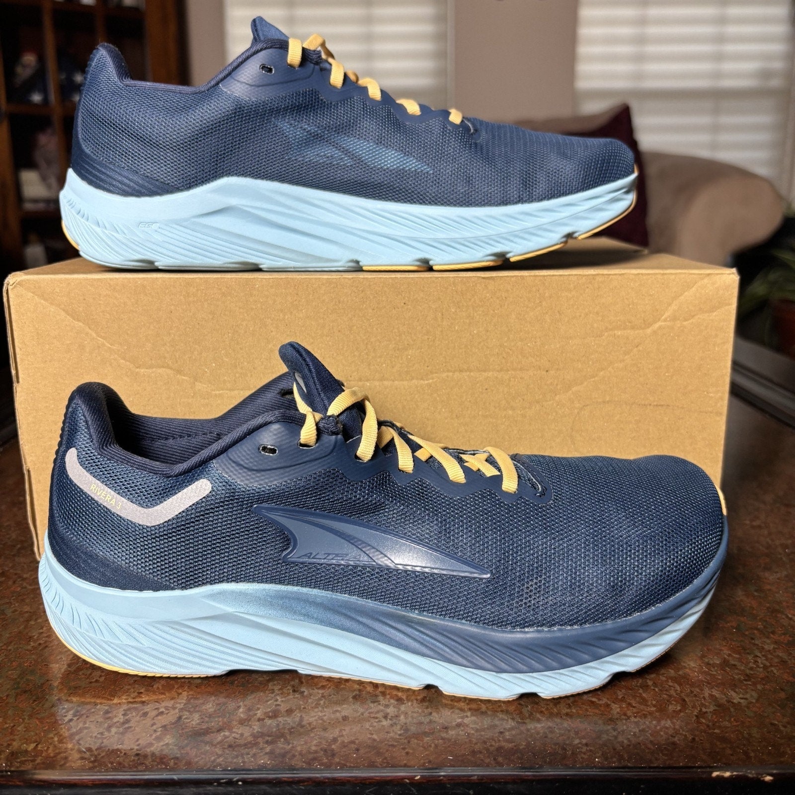 Altra Rivera 3 Shoes Womens Size 8.5 Blue Trail Running Athletic Outdoor Sneaker