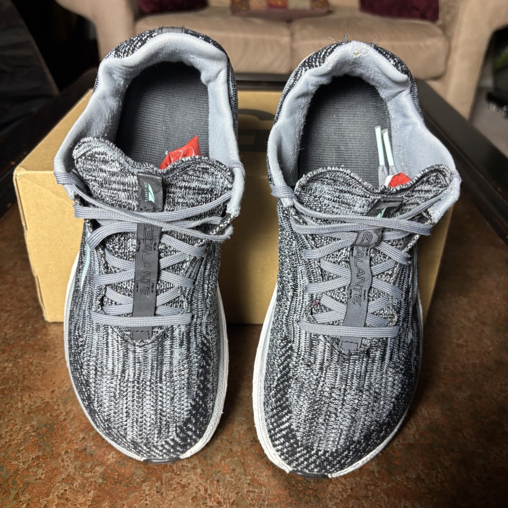 Altra Escalante 2 Women's Sz 10 Grey Running Athletic Zero Drop Footshaped Shoes