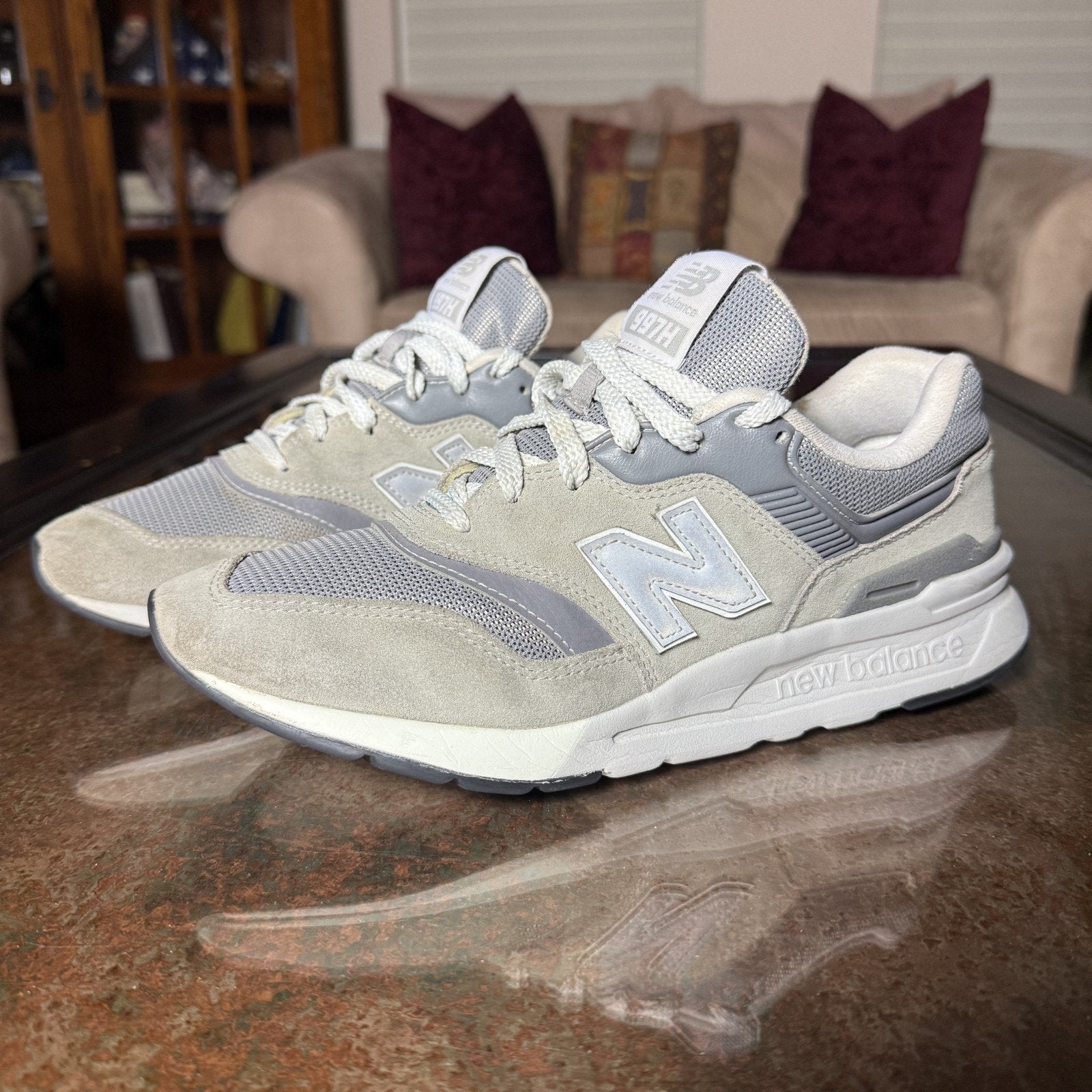 New Balance 997H Shoes Men's Size 8 Gray Suede Walking Running Athletic Sneakers