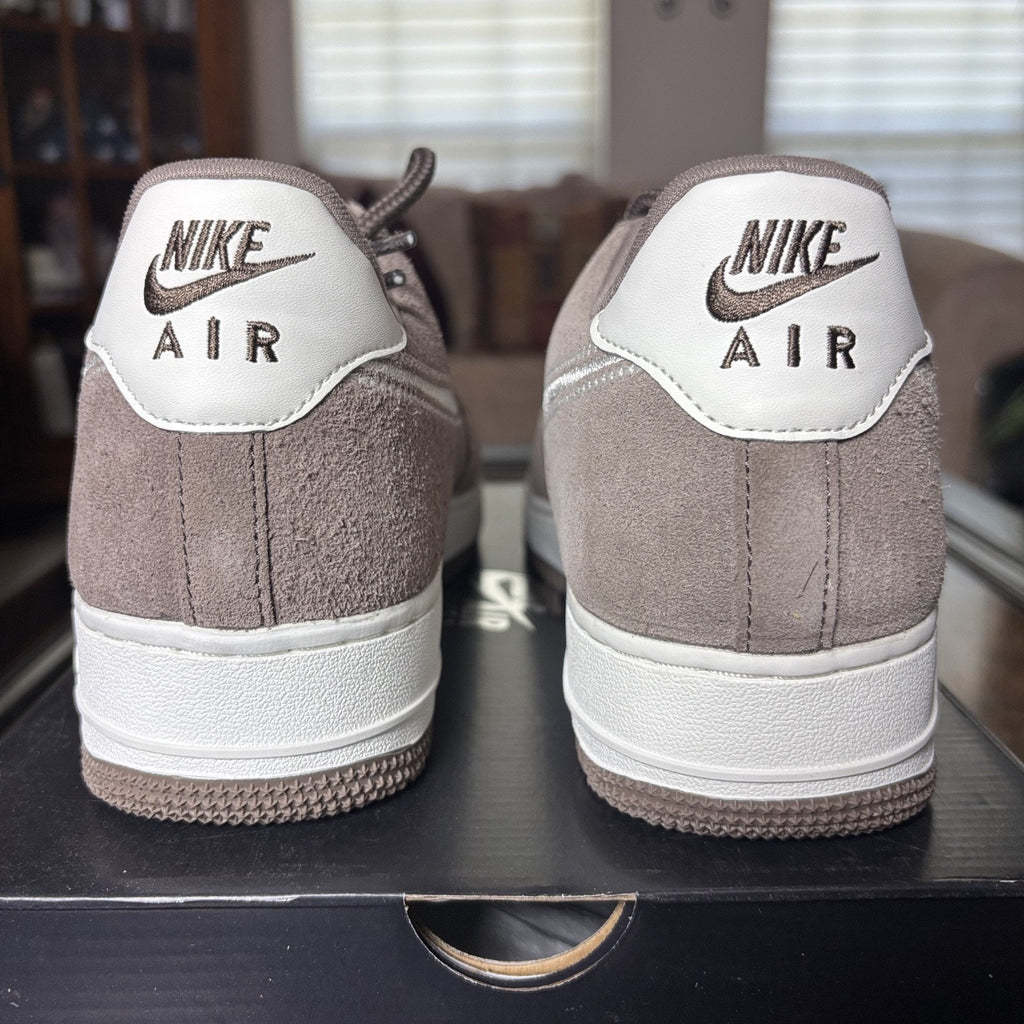 Nike Air Force 1 '07 LV8 Shoes Mens Size 10 Brown White Athletic Casual Sneakers