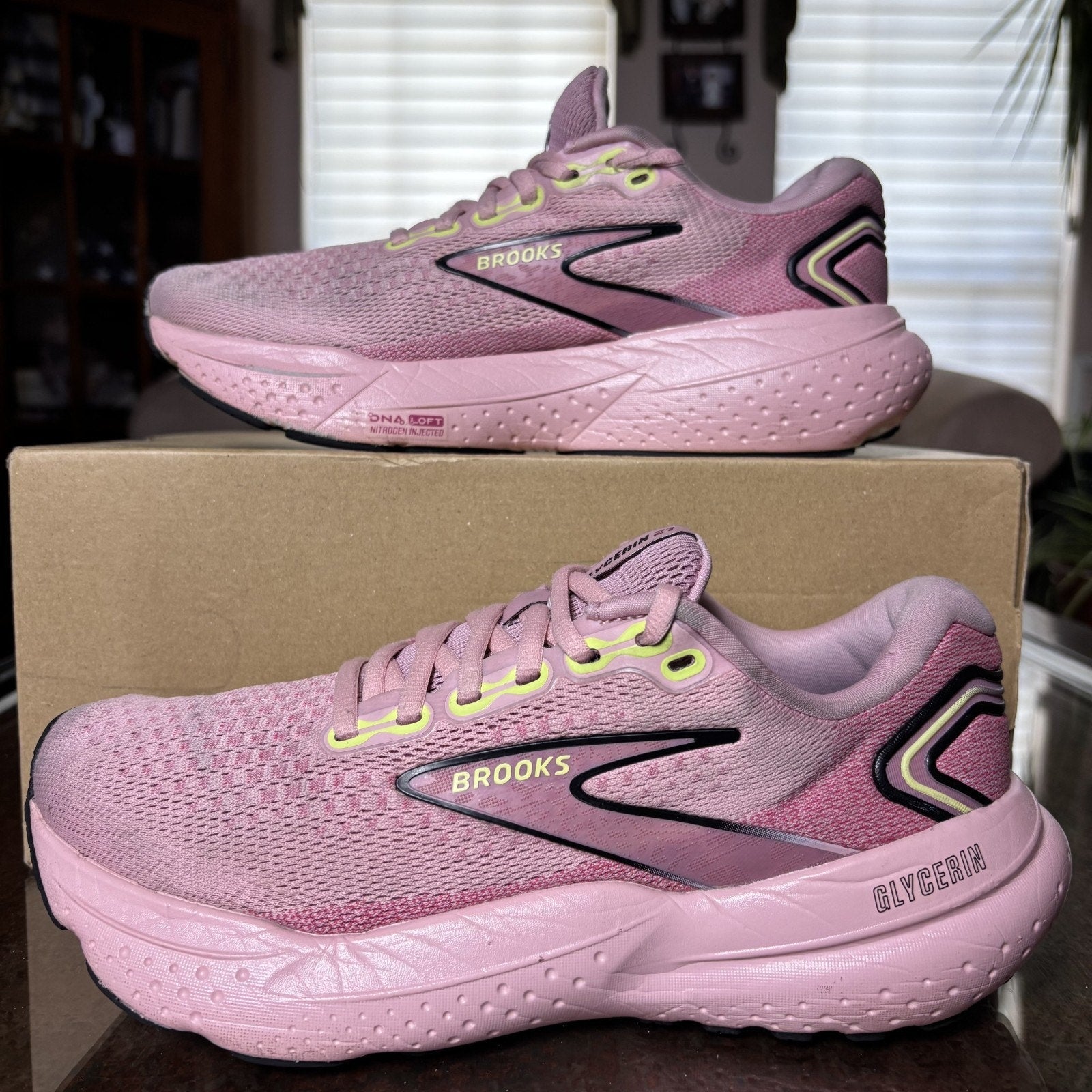 Brooks Glycerin 21 Shoes Womens Size 8.5 Pink Road Running Athletic Gym Sneakers