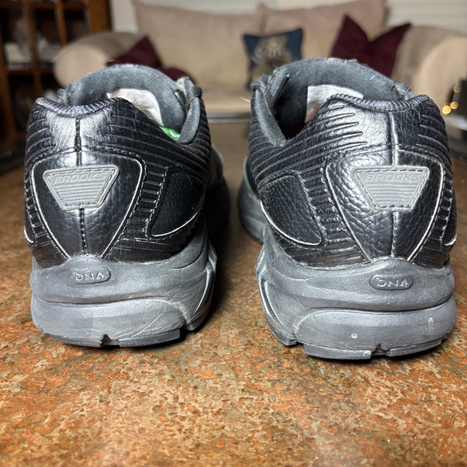 Brooks Addiction Walker 2 Shoes Womens 8.5 D Wide Black Leather Comfort Sneakers