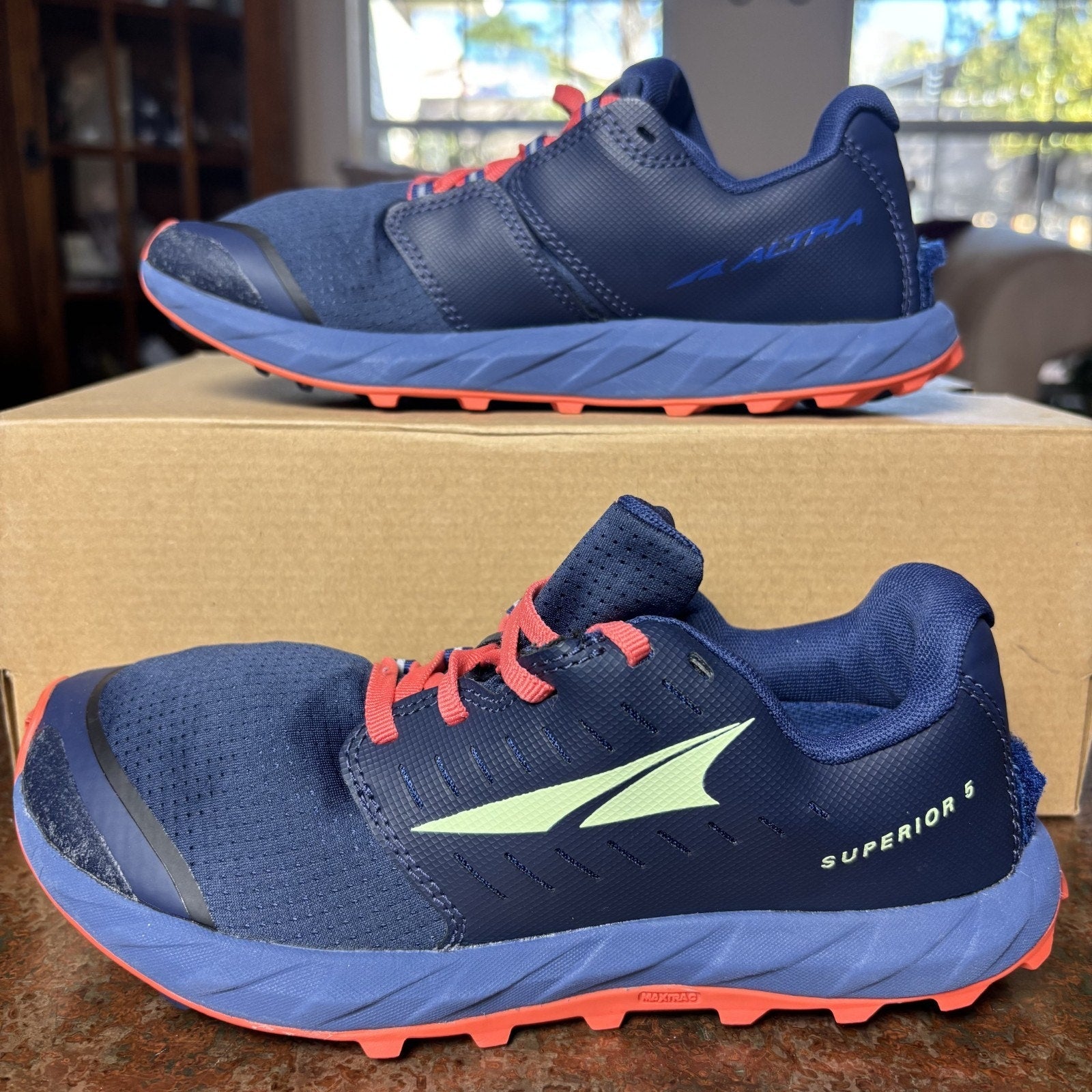Altra Superior 5 Women's Size 8 Trail Running Shoes Purple Foot Shape