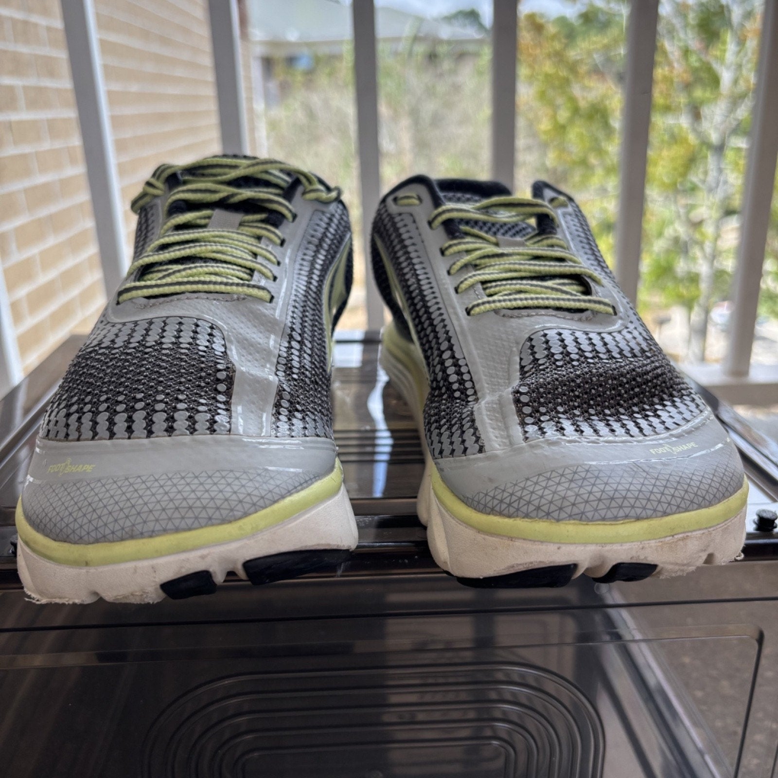 Altra Torin 3 Shoes Womens Sz 8 Gray Green Running Athletic Zero Drop Footshaped