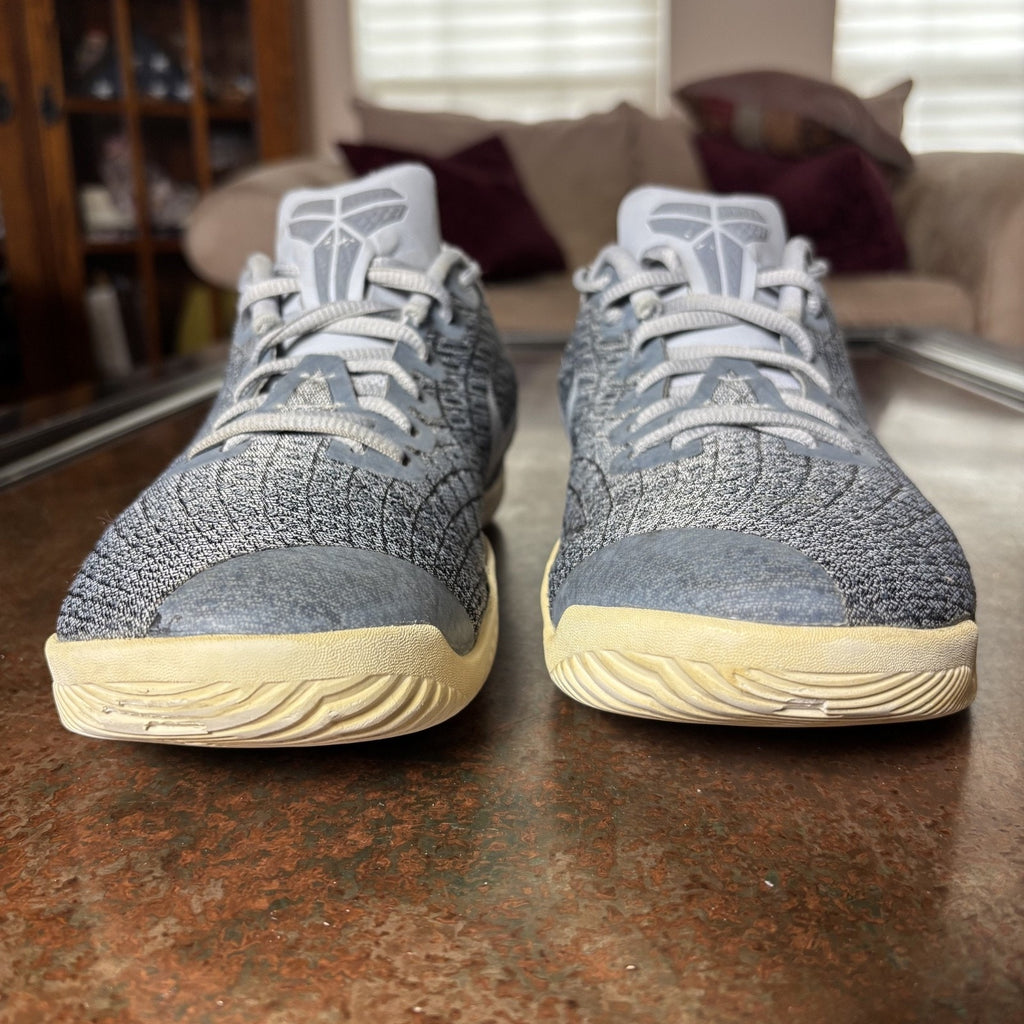 Nike Kobe Mamba Instinct Basketball Shoes Mens Size 9.5 Grey Athletic Sneakers