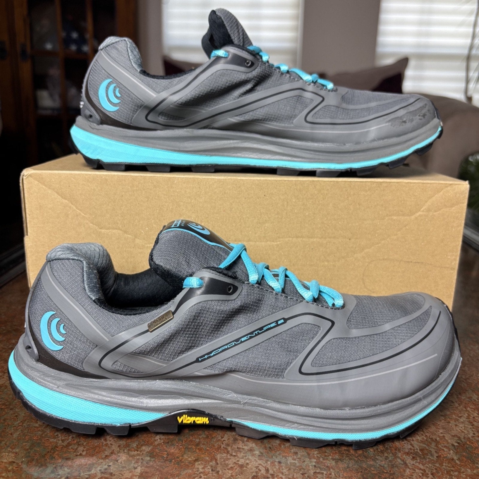 Topo Athletic Hydroventure 2 Shoes Women's 10.5 Grey Road Running Trail Sneakers