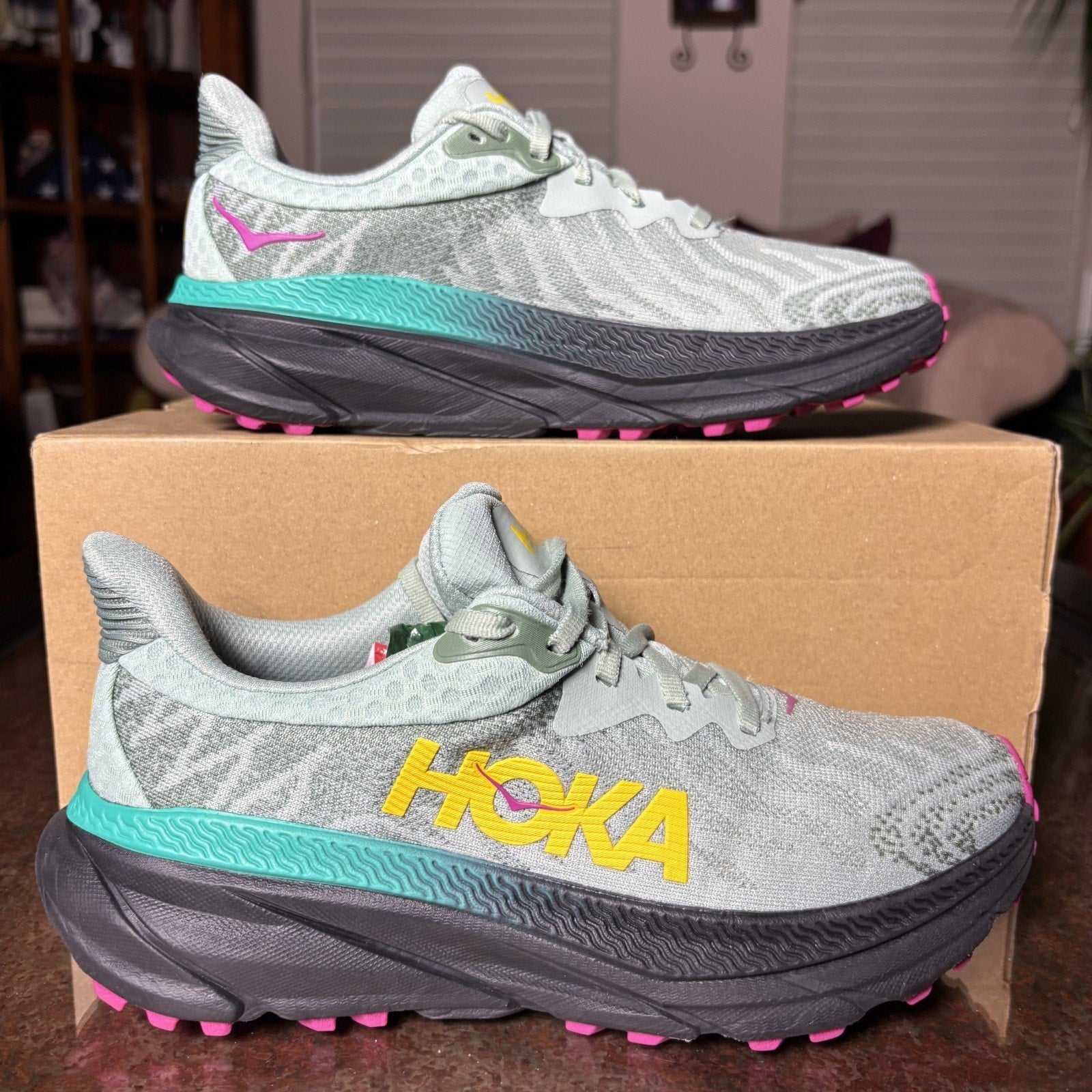 Hoka One One Challenger ATR 7 Shoes Women's Size 7 Green Trail Running Sneakers