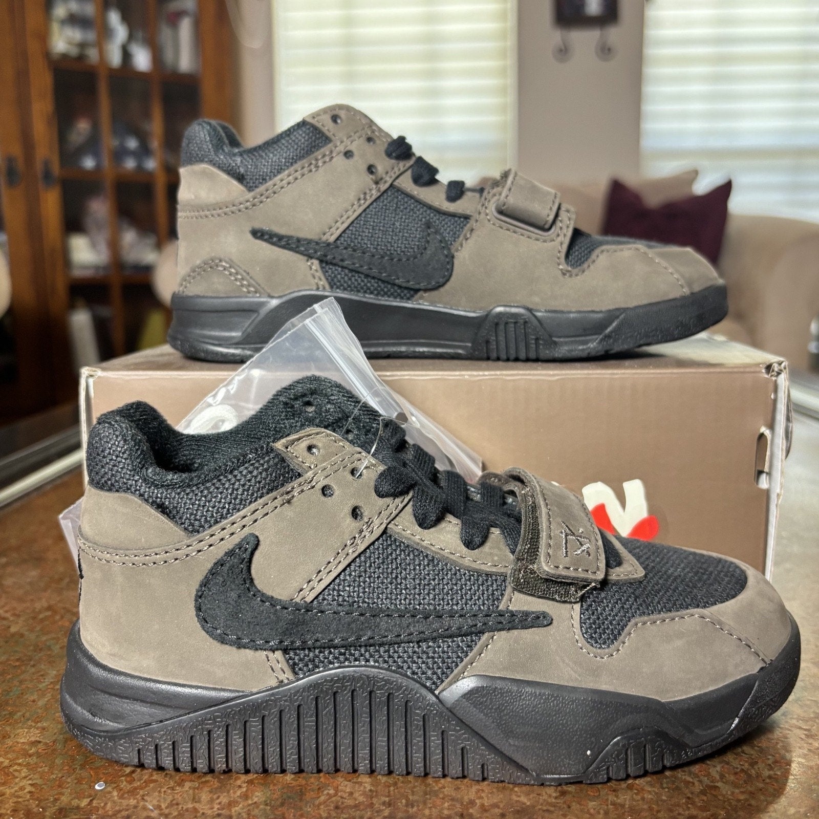 Nike Jordan Jumpman Jack TR Travis Scott Dark Mocha PS Size 13c Athletic Sneaker