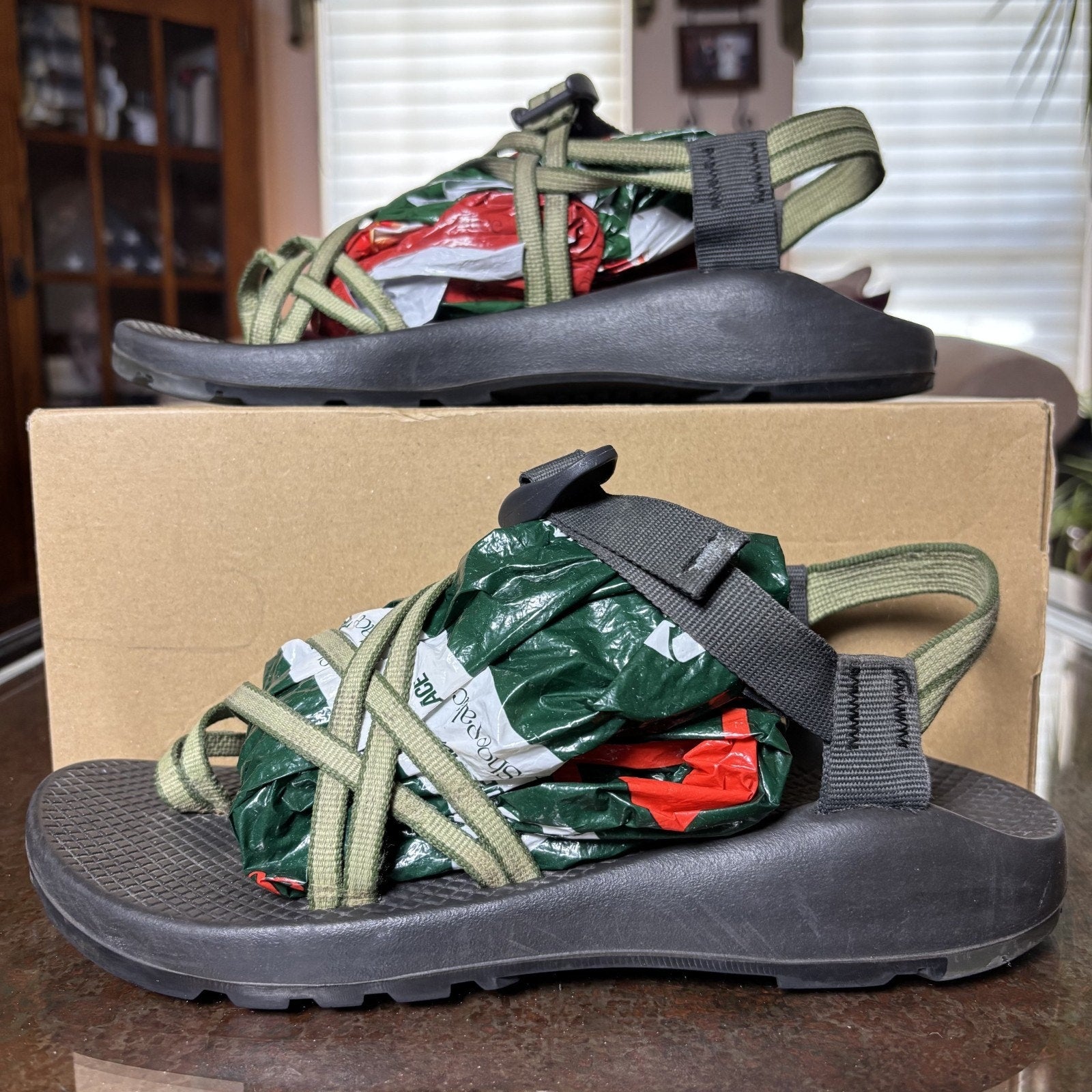 Chaco ZX2 Sandals Womens Size 11 Green Black Strappy Hiking Outdoor Double Strap