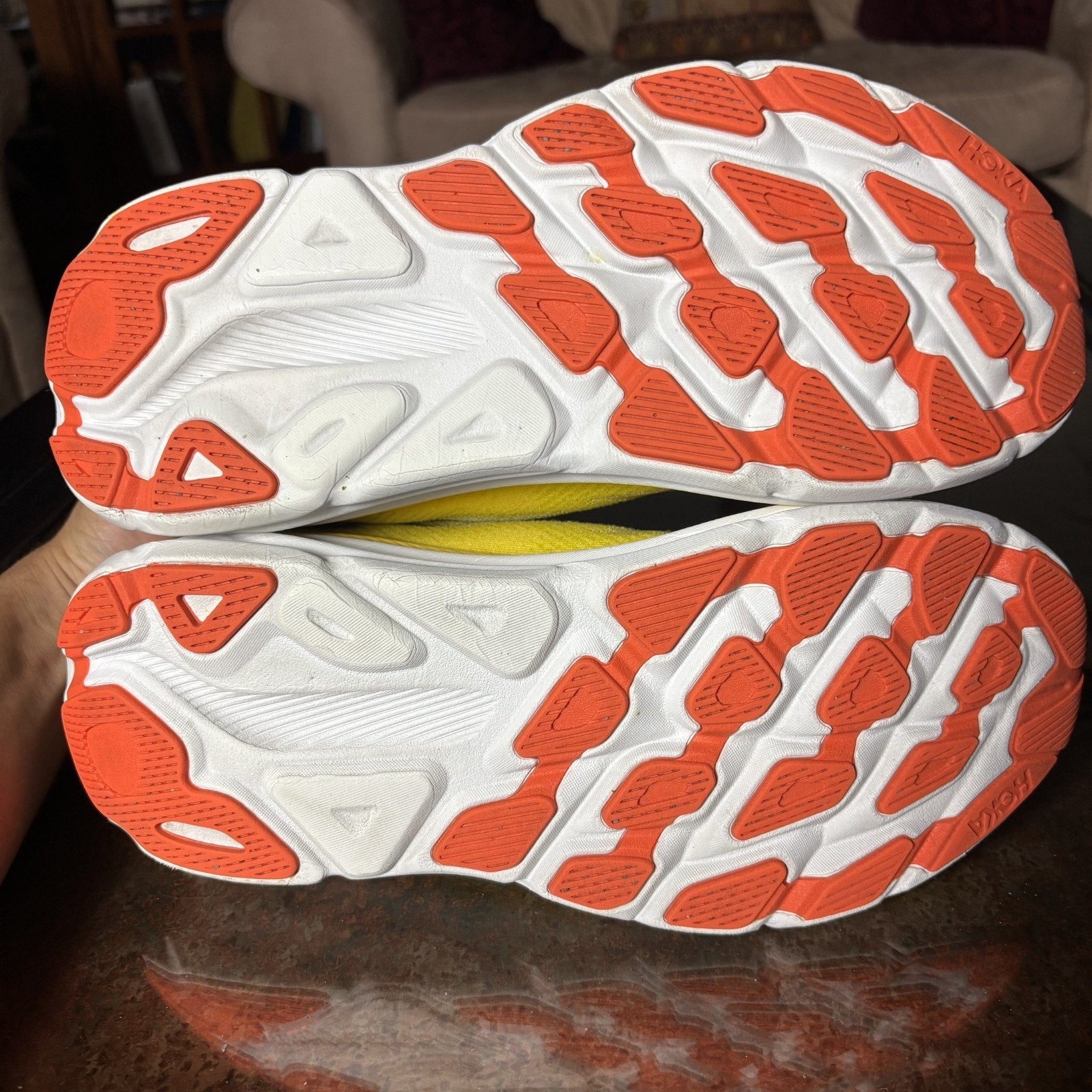 Hoka One One Clifton 9 Shoes Men's Size 9 Yellow Road Running Athletic Sneakers